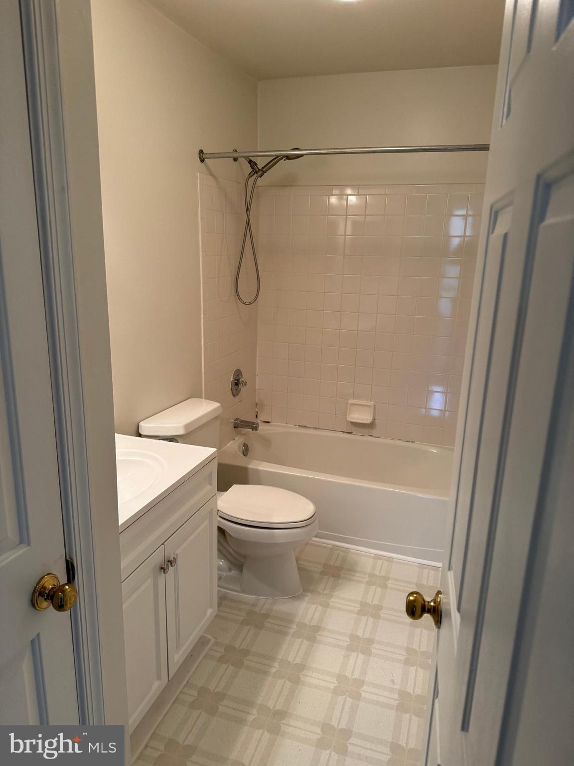 OWINGS CHOICE - Residential Lease