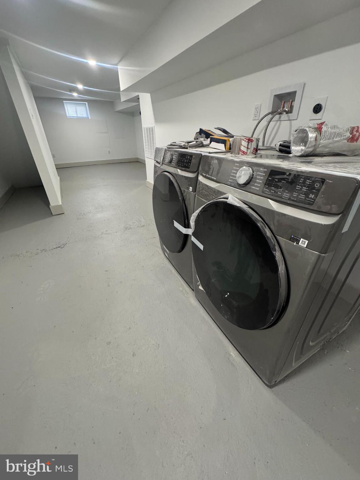 STRAWBERRY MANSION - Residential Lease