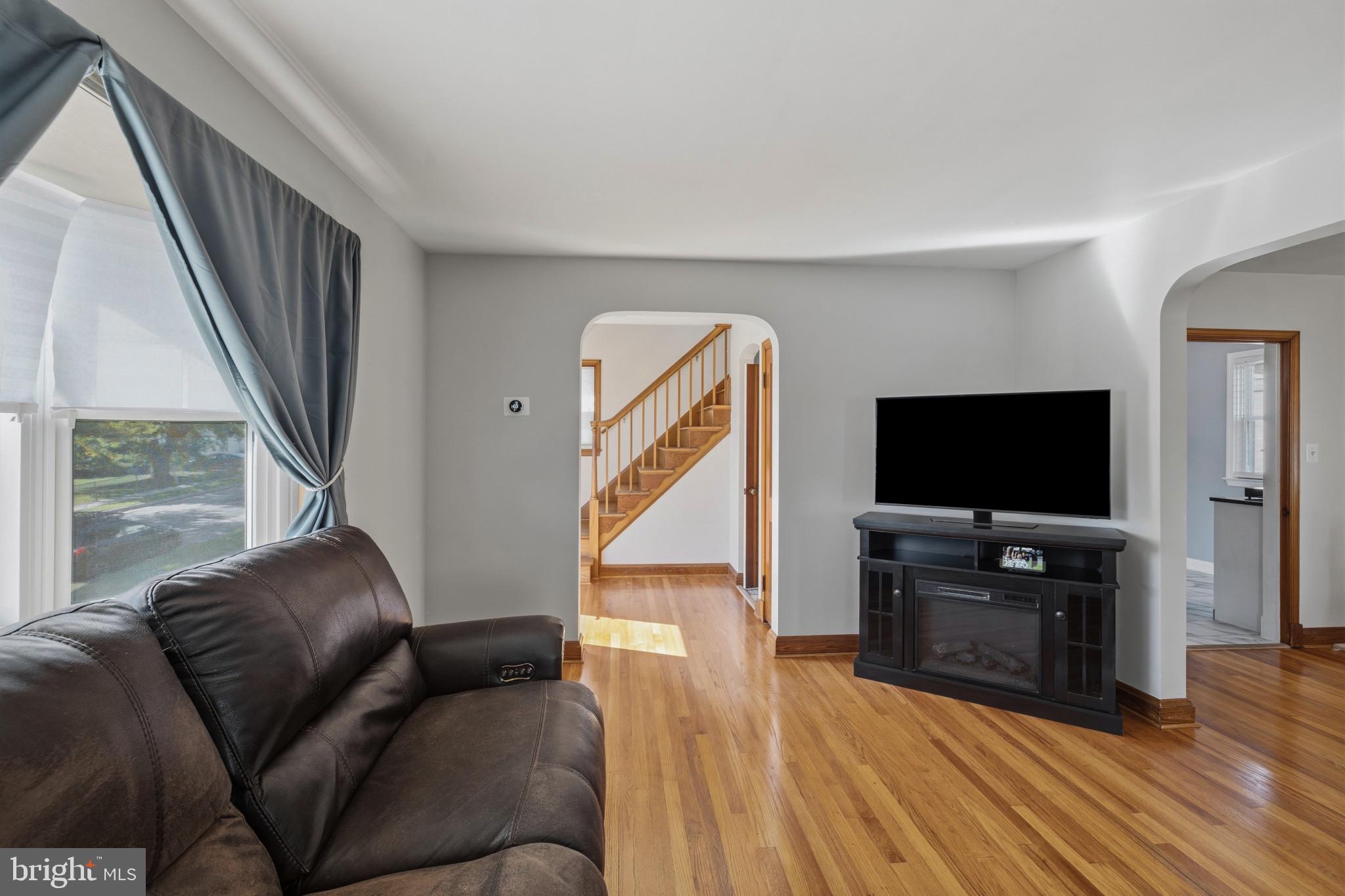 OAKLAND TERRACE - Residential