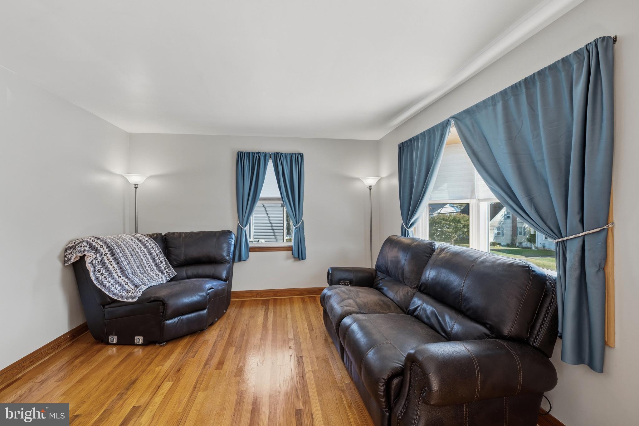 OAKLAND TERRACE - Residential