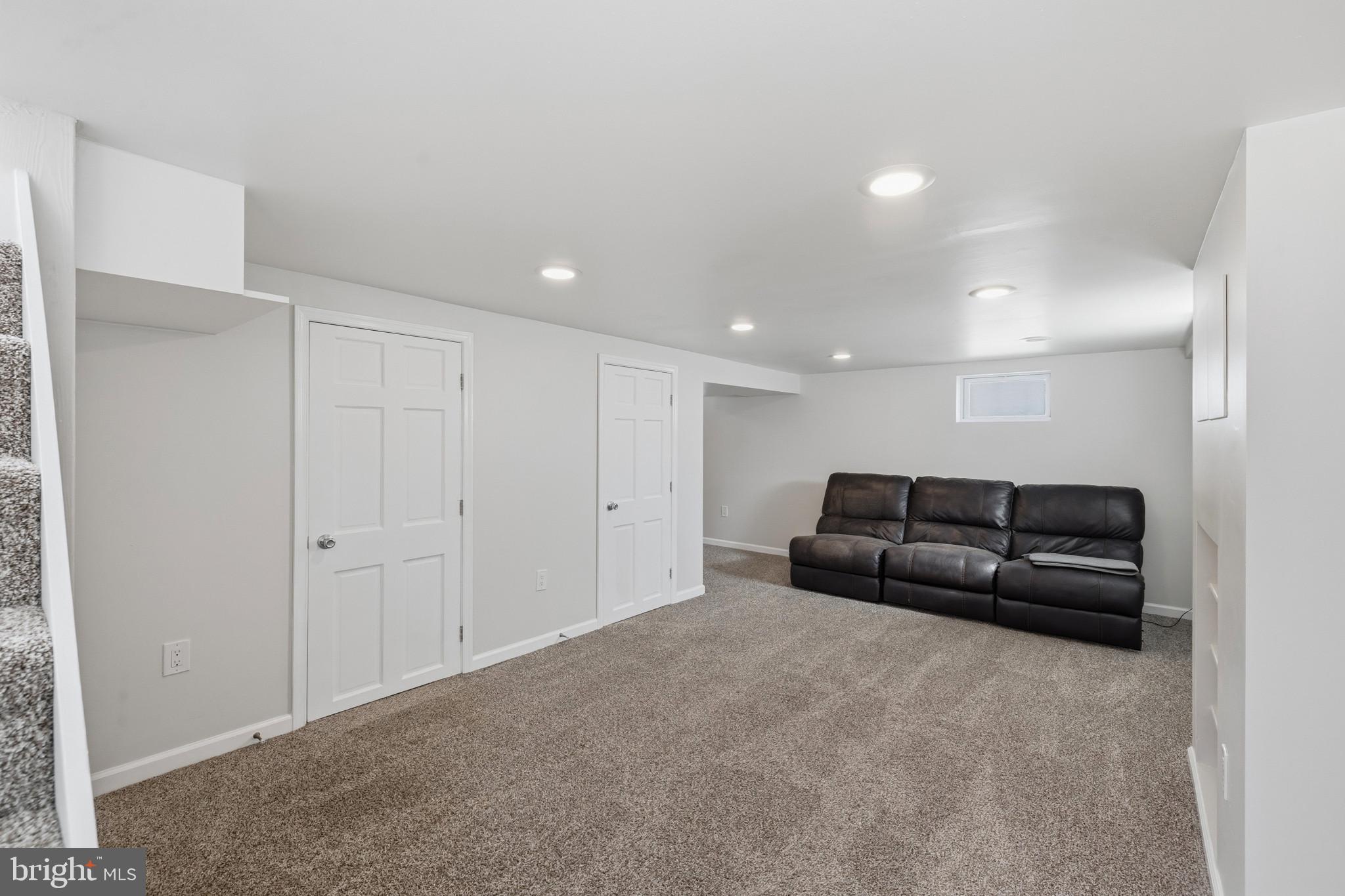 OAKLAND TERRACE - Residential
