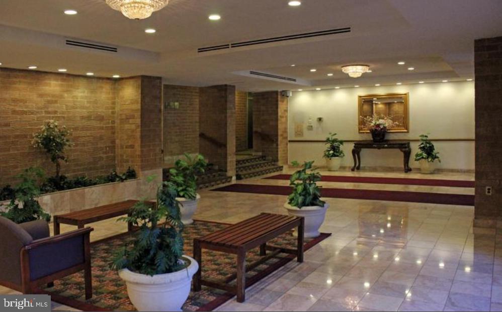 WOODLAKE TOWERS - Residential Lease