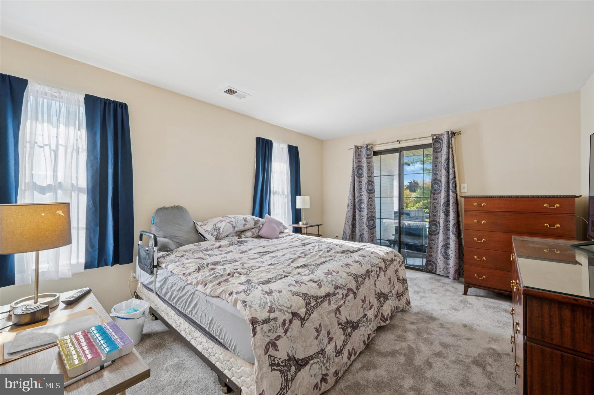 HAMPTON GREENS - Residential