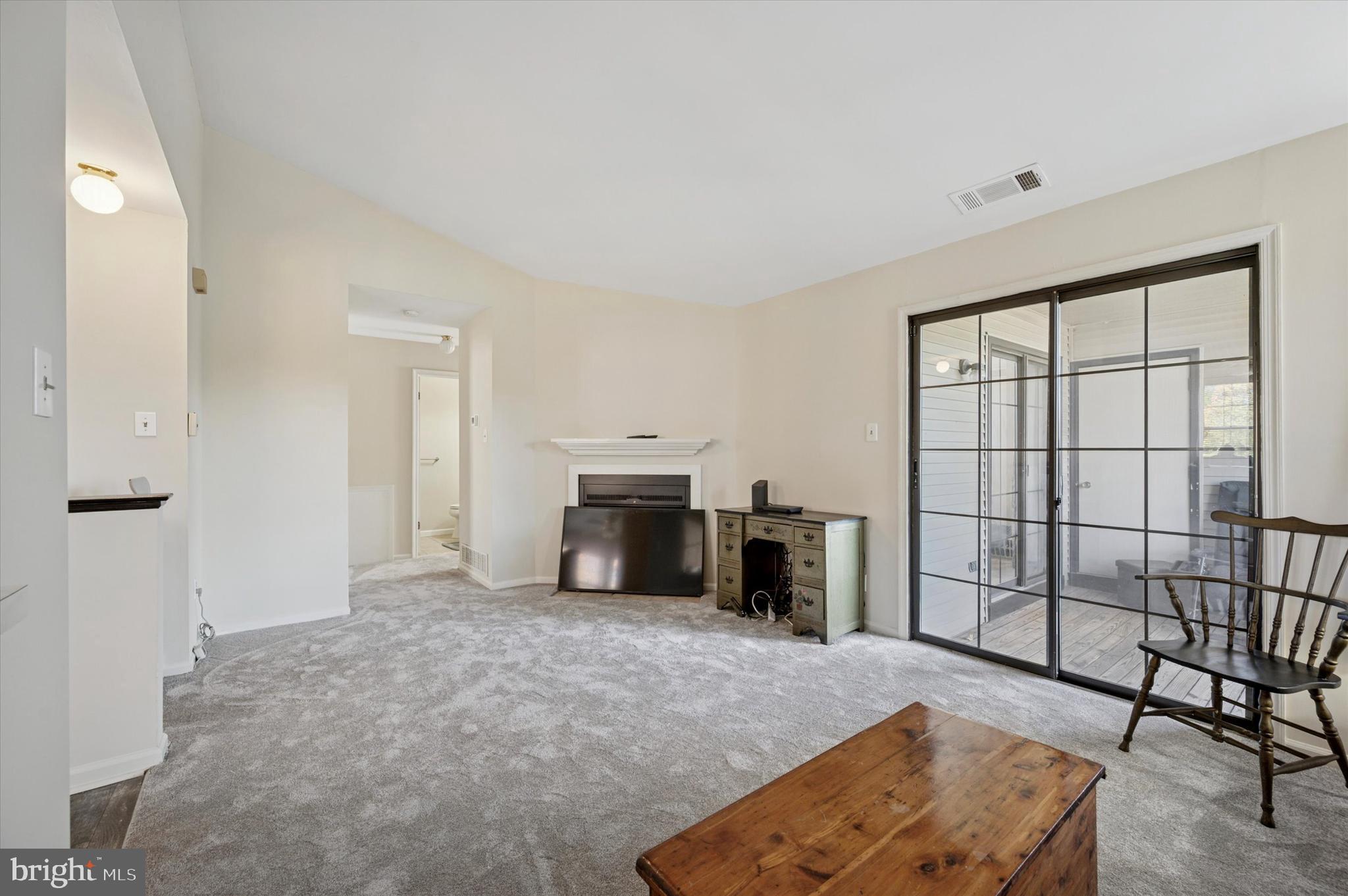 HAMPTON GREENS - Residential