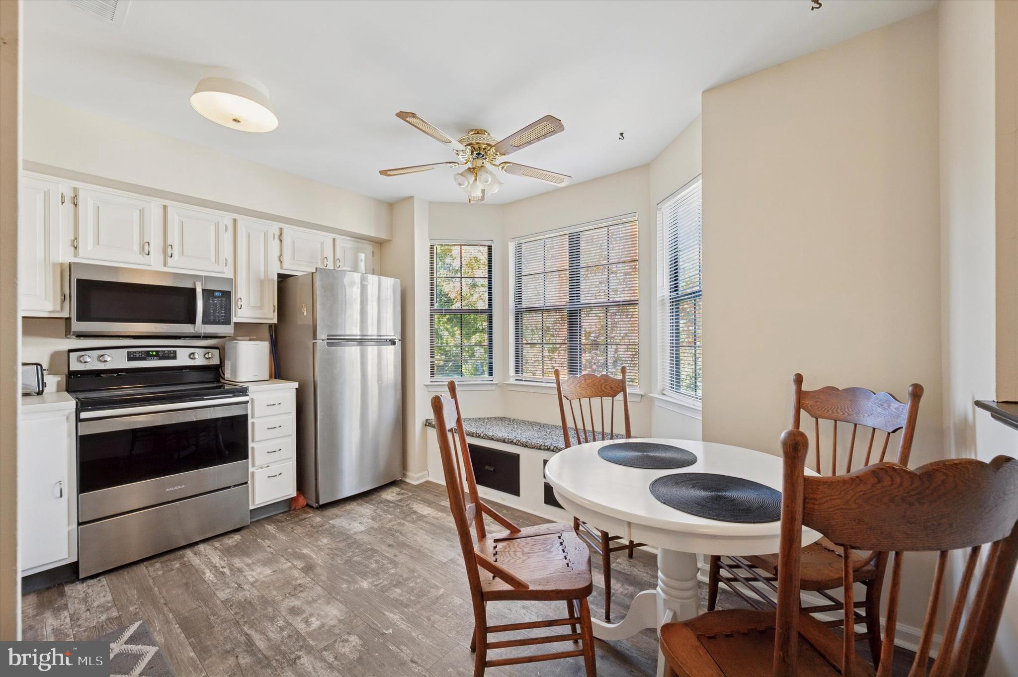 HAMPTON GREENS - Residential