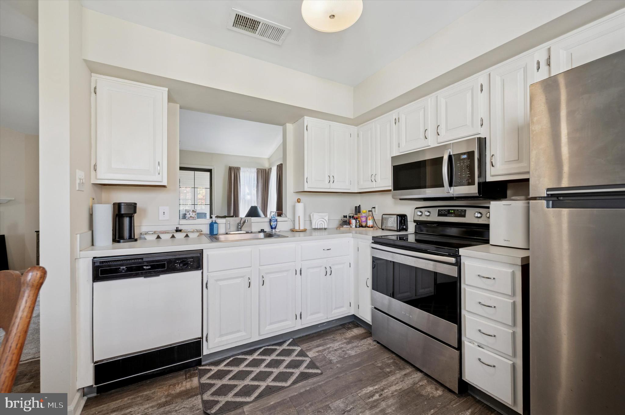 HAMPTON GREENS - Residential