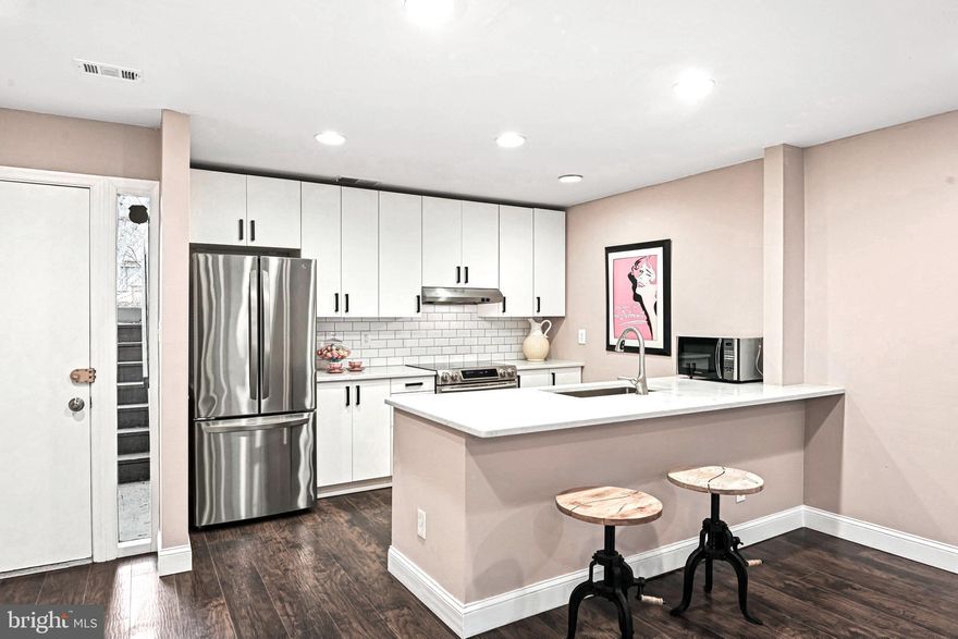 Discover 1,073 square feet of bright and airy living space with an open floor plan,  loaded with beautiful and modern upgrades. Perfect for both entertaining and everyday comfort. Enjoy modern touches like Quartz countertops, stainless steel appliances, stylish cabinetry, and Laminate floor and recessed lighting throughout. Bedrooms offer generous closet space. Plenty of parking ensures convenience for residents and guests. This pet-friendly community is ideally located in McLean,  from a charming, tree-lined street with a short walk to grocery stores, gas stations, coffee shops, and restaurants.
Commuting and exploring are a breeze with the McLean Metro, Wegmans, Tysons Biergarten,  nearby parks and trails provide the perfect escape.  An EV charging station right across the street makes it easy to power up your car. Quick access to healthcare facilities, variety of dining options, and premier retail destinations. $400.00 pet deposit is Non refundable.