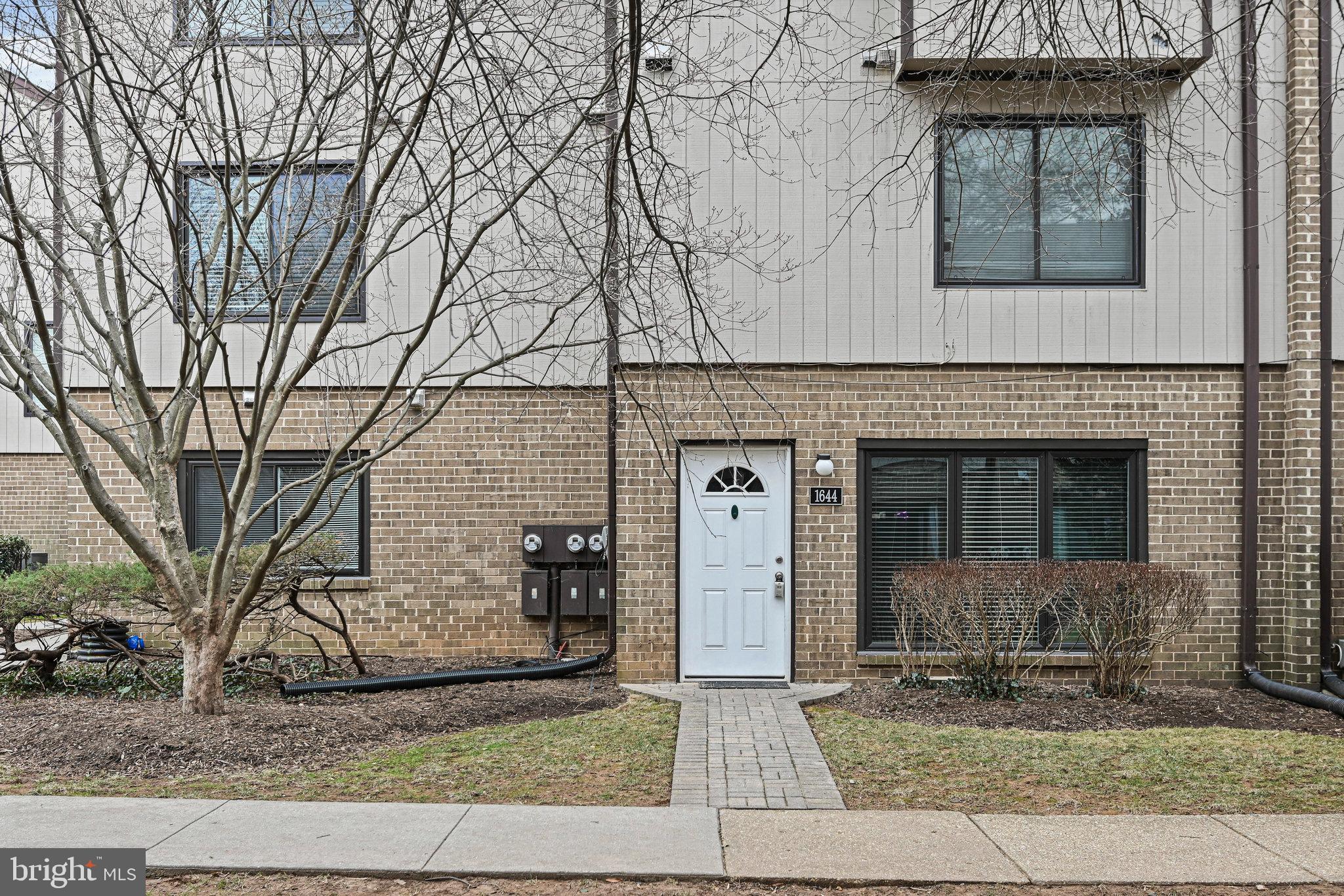 THE WESTERLIES - Residential Lease