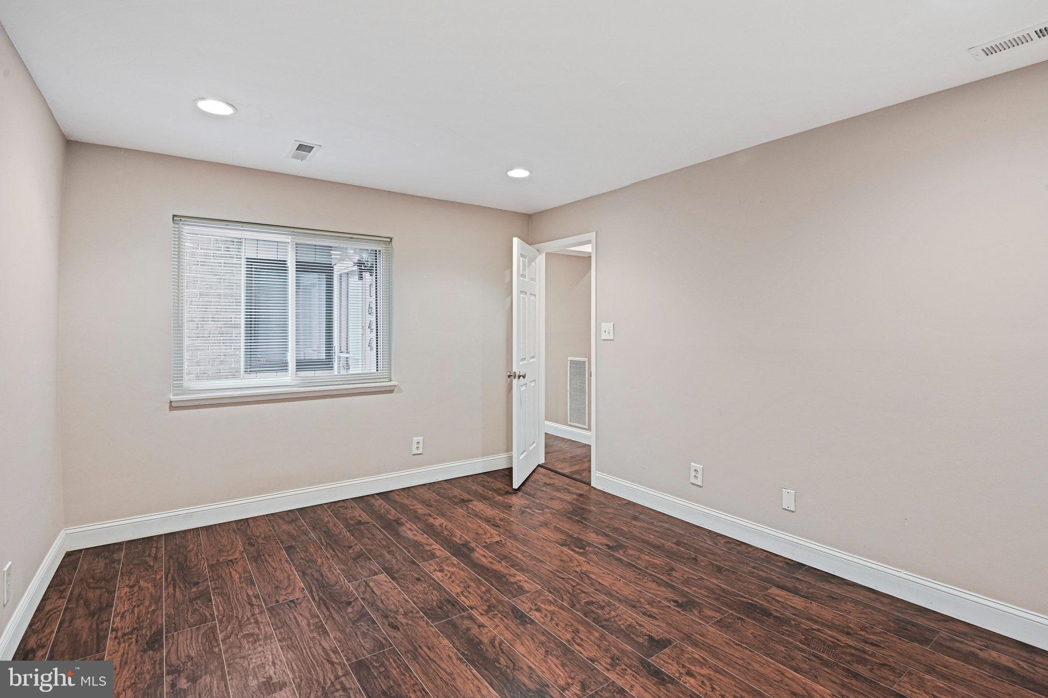 THE WESTERLIES - Residential Lease