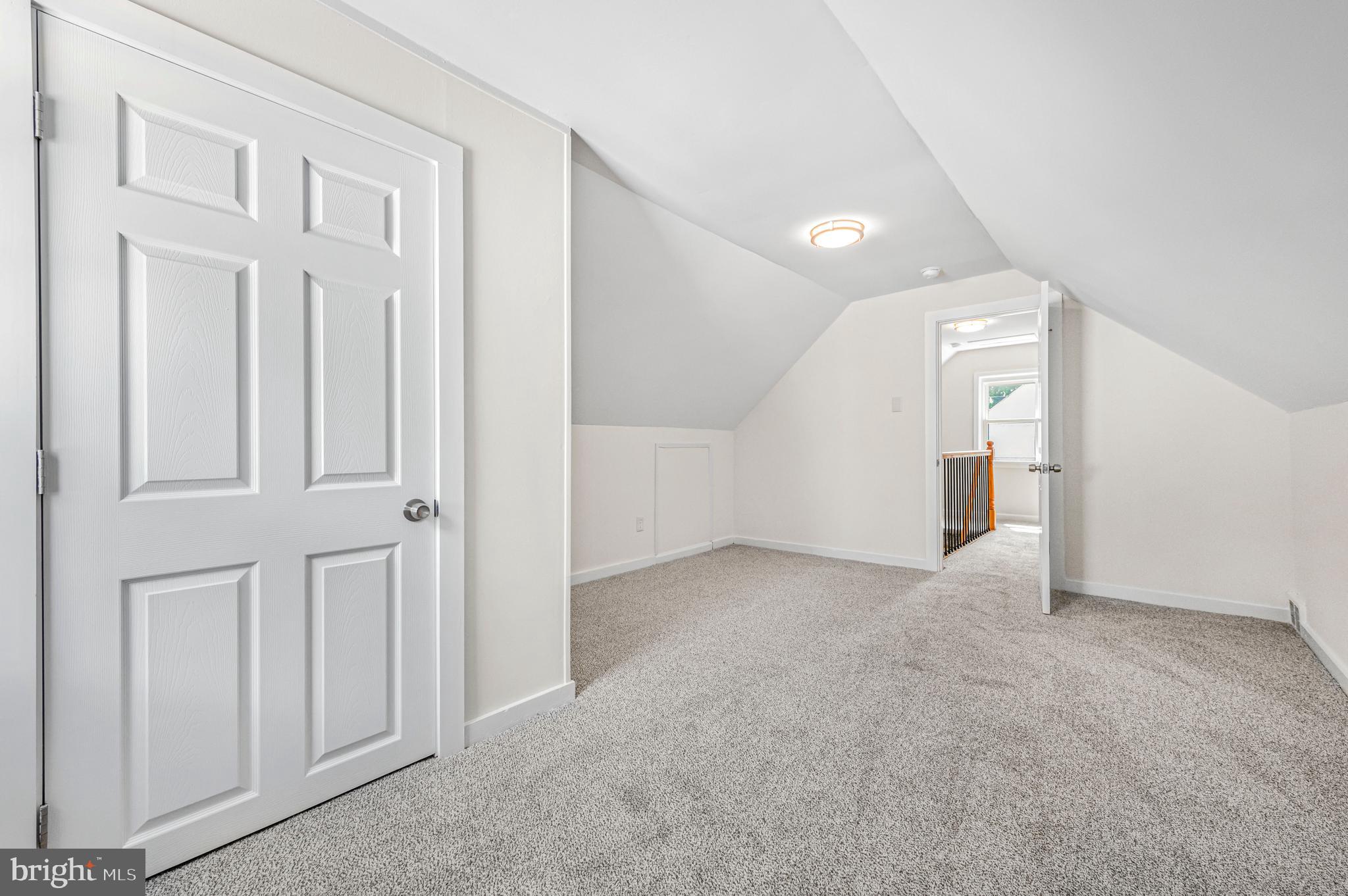 MAPLE SHADE - Residential