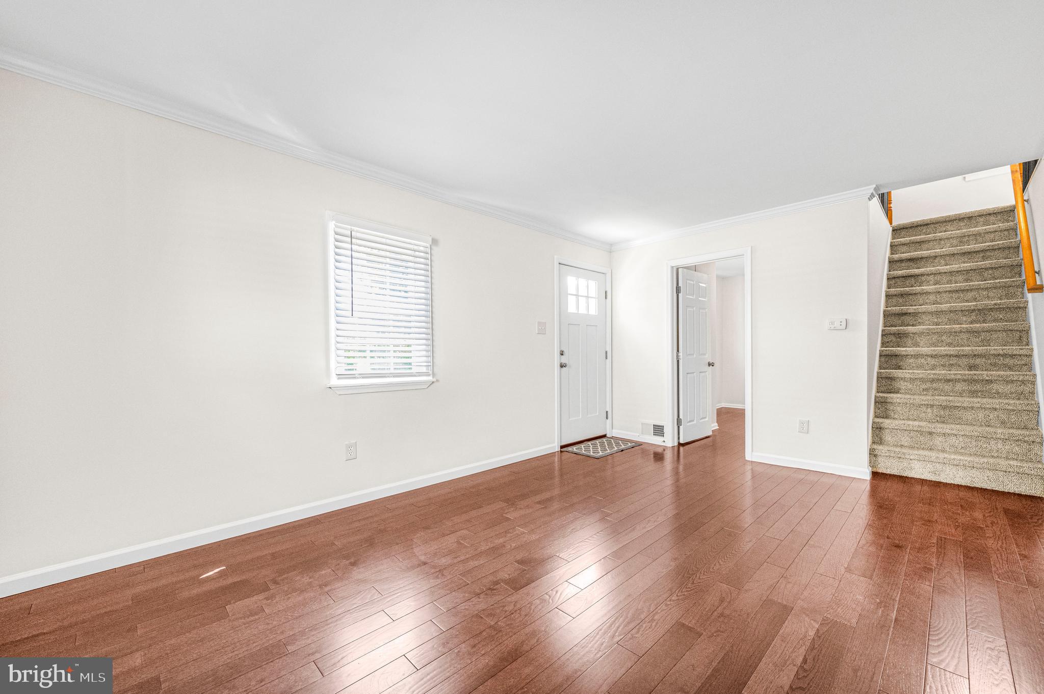 MAPLE SHADE - Residential