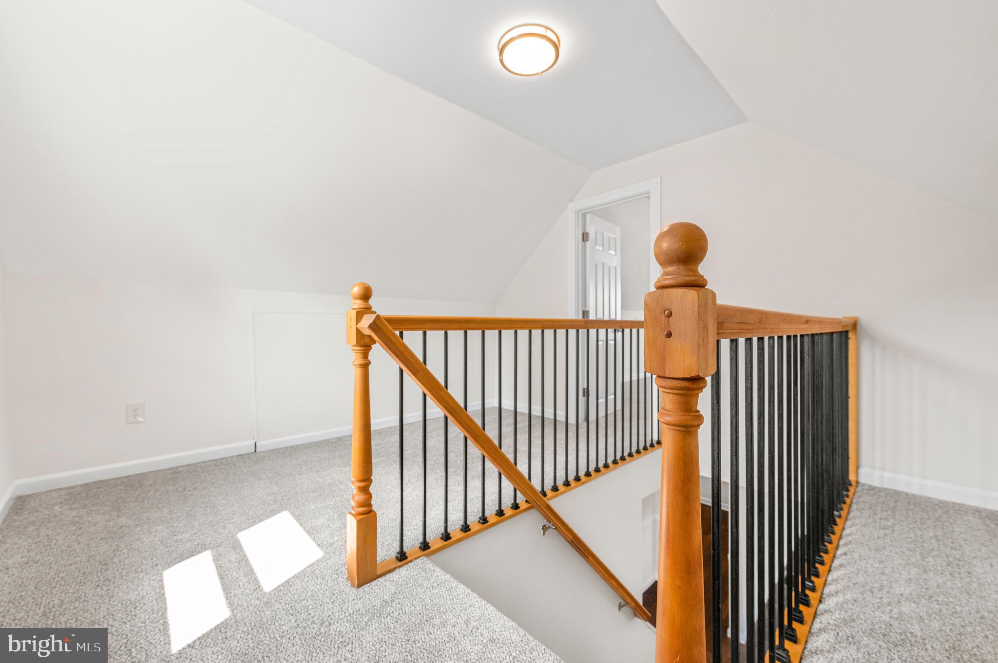 MAPLE SHADE - Residential