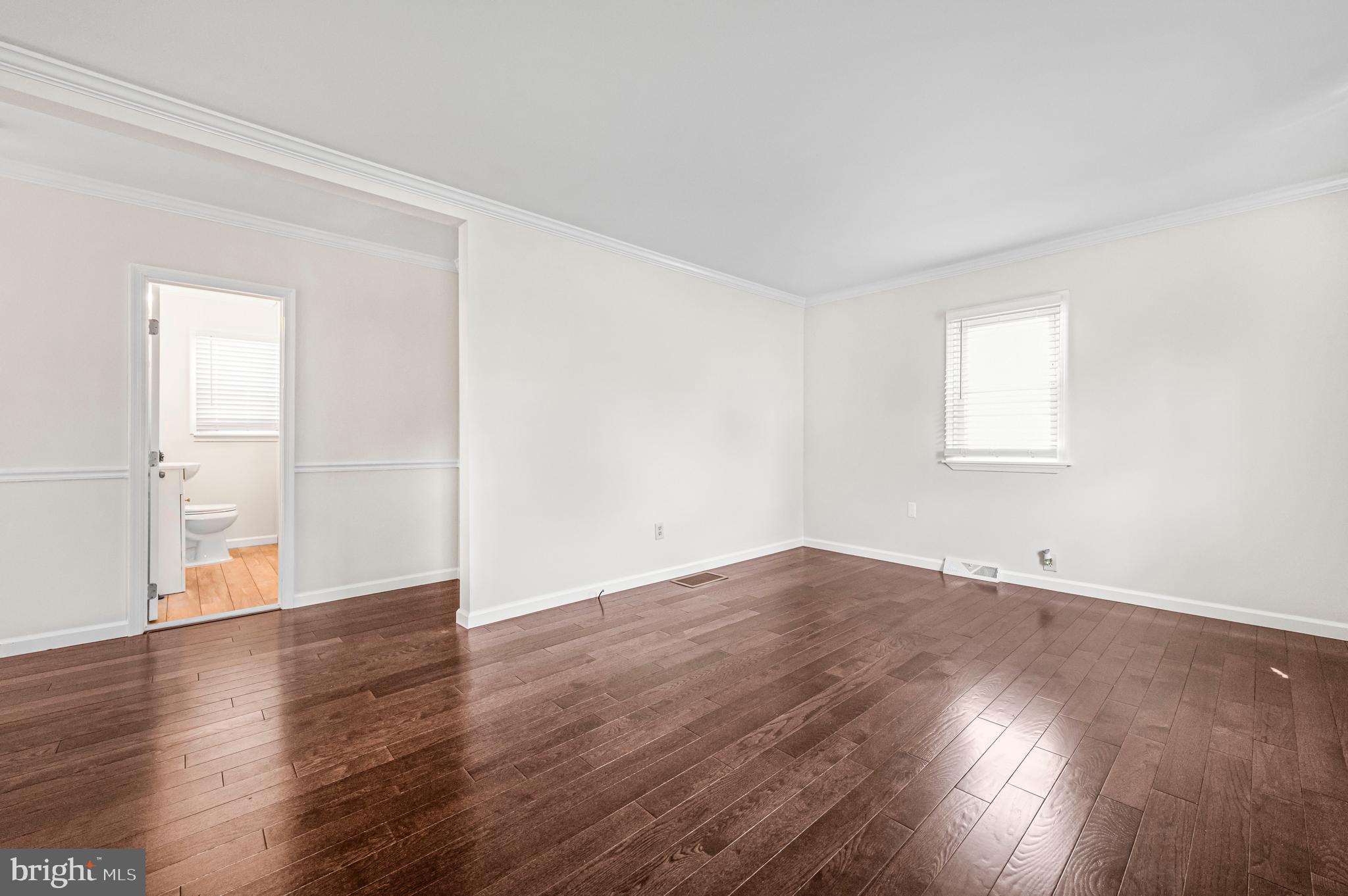 MAPLE SHADE - Residential