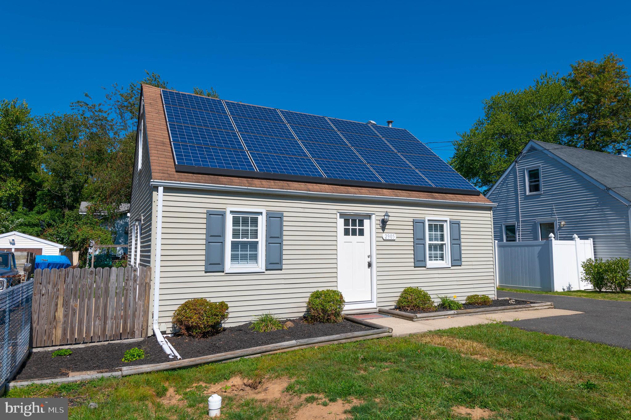 MAPLE SHADE - Residential