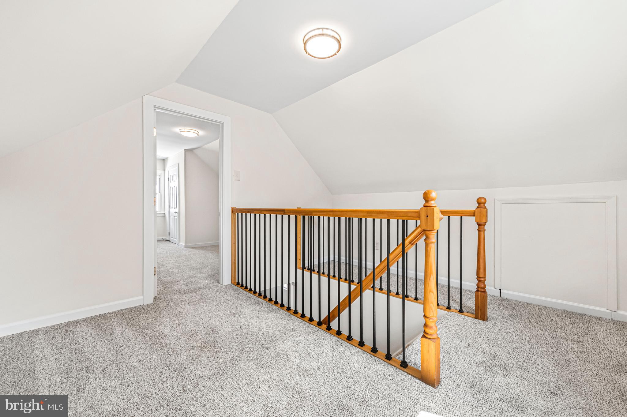 MAPLE SHADE - Residential