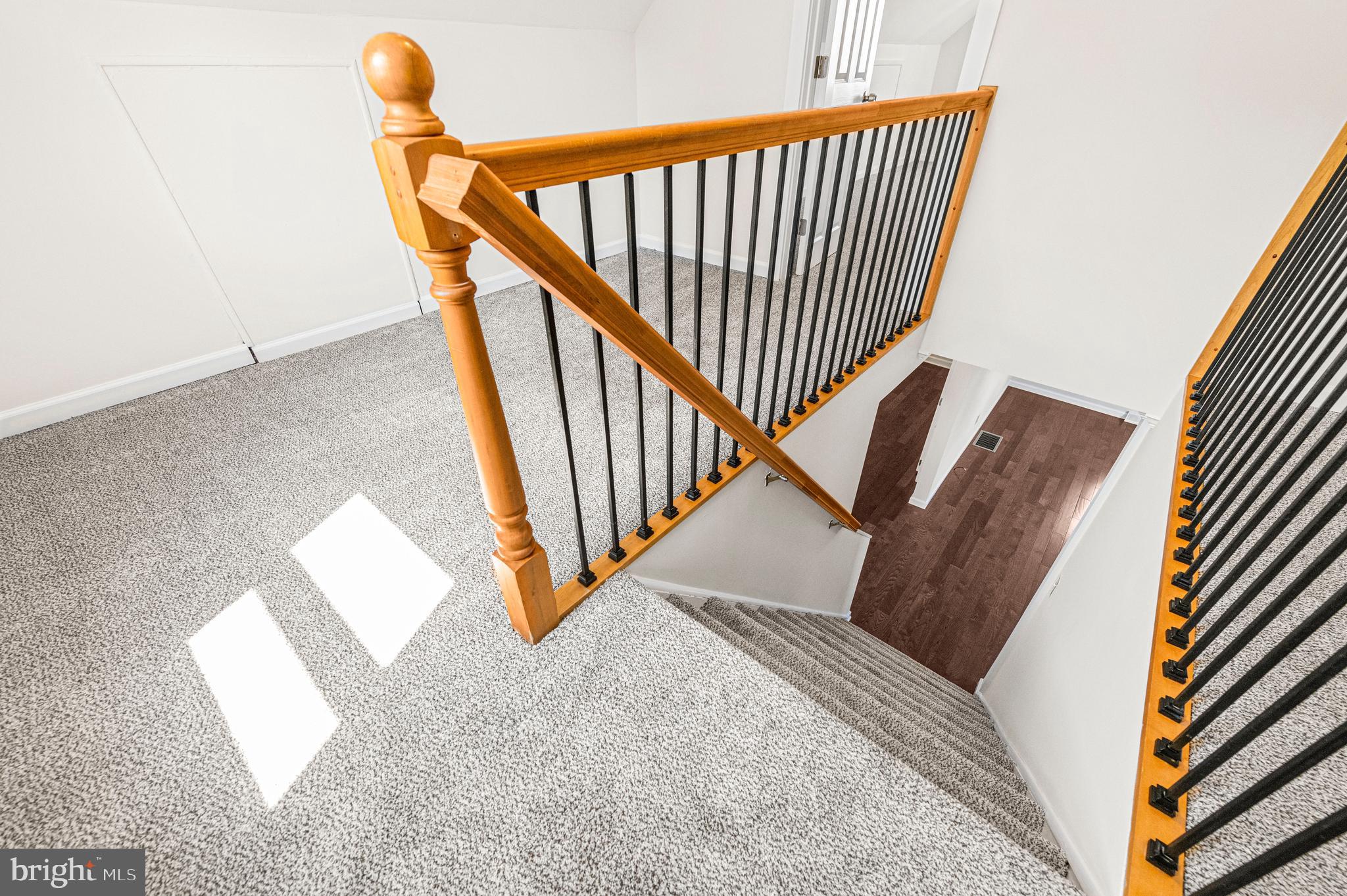 MAPLE SHADE - Residential