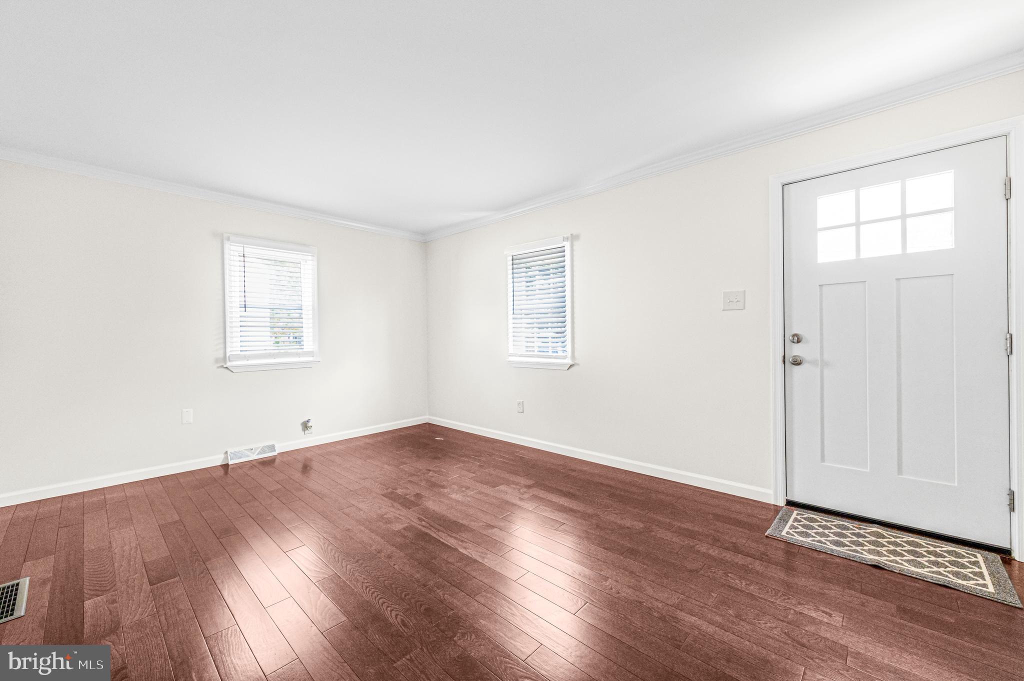 MAPLE SHADE - Residential