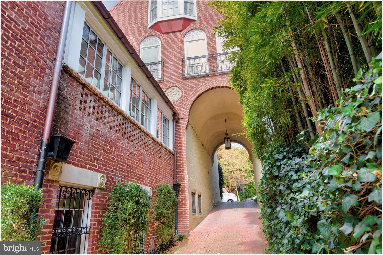 GEORGETOWN - Residential