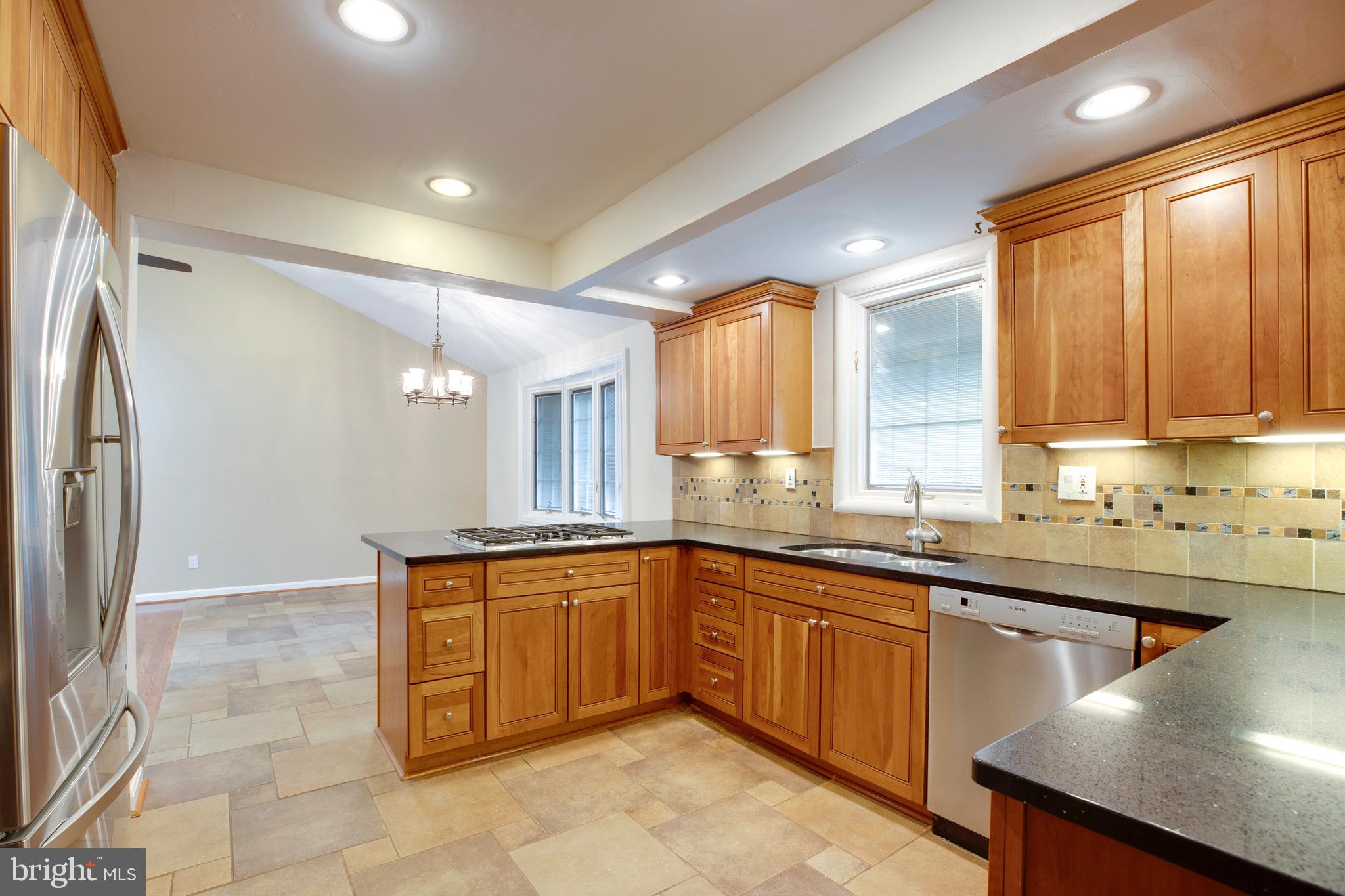 HICKORY HALL ESTATES - Residential Lease