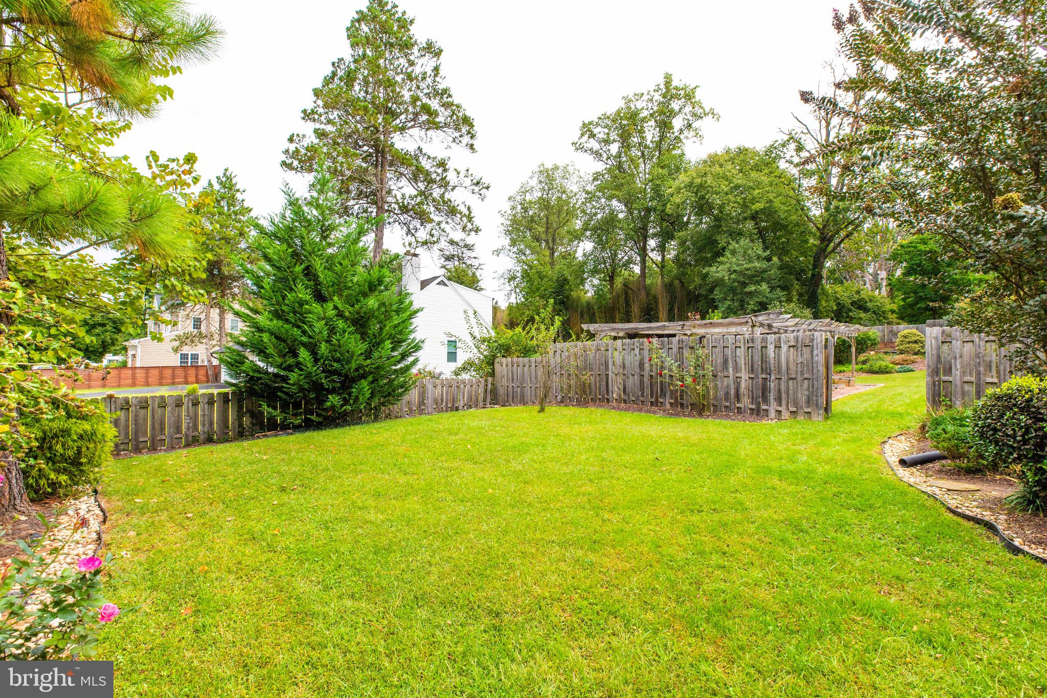 HICKORY HALL ESTATES - Residential Lease