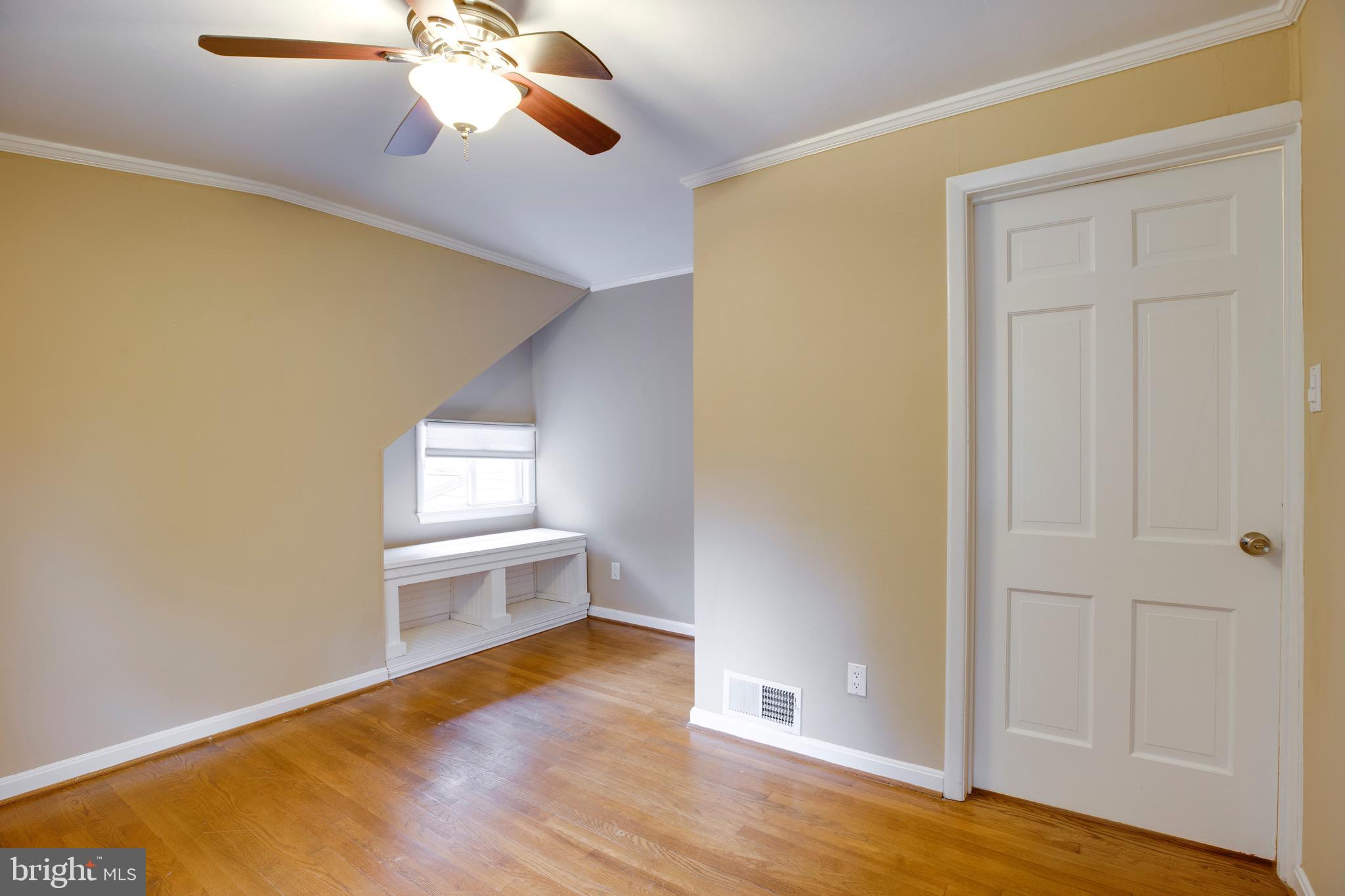 HICKORY HALL ESTATES - Residential Lease