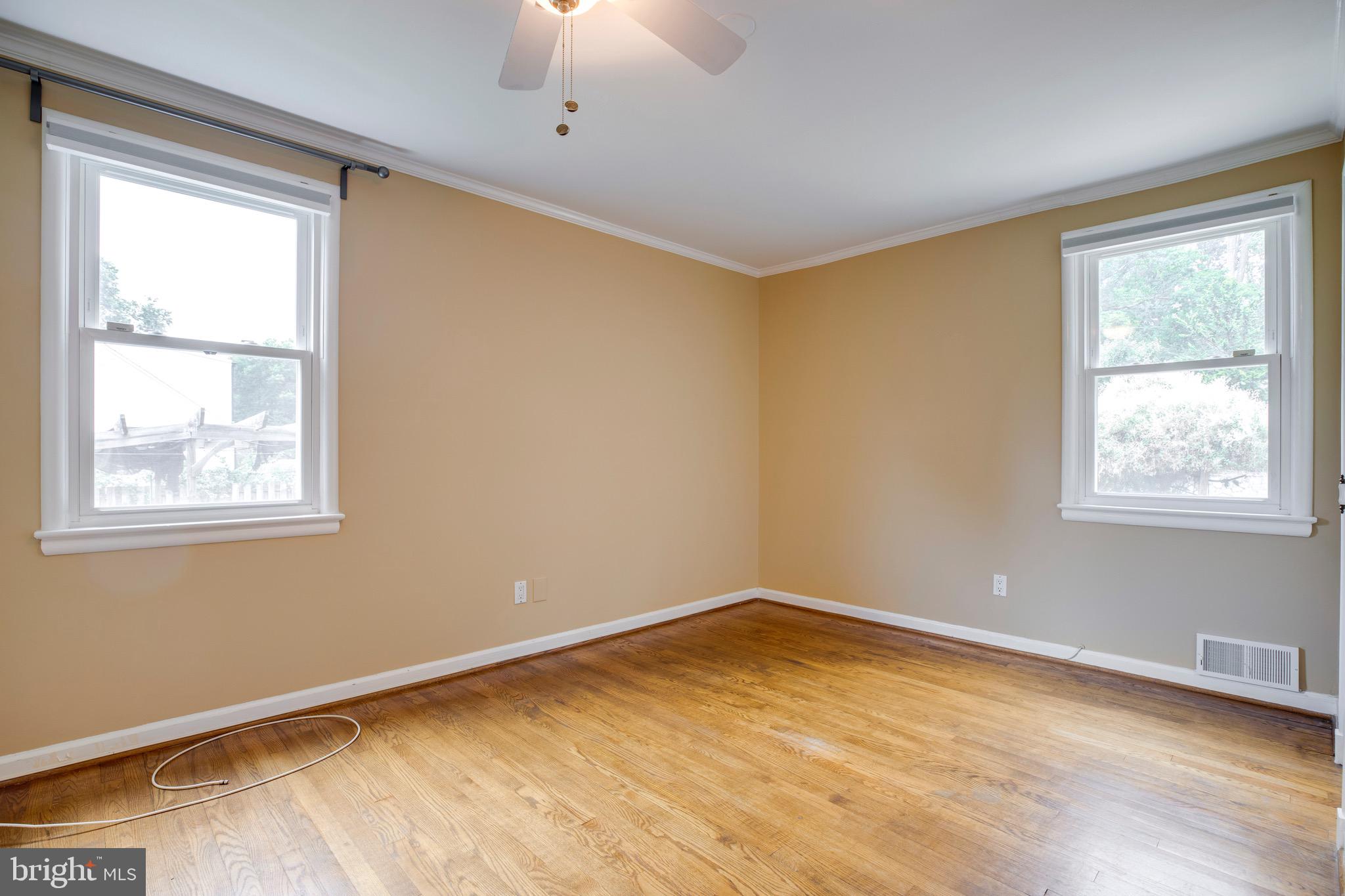 HICKORY HALL ESTATES - Residential Lease