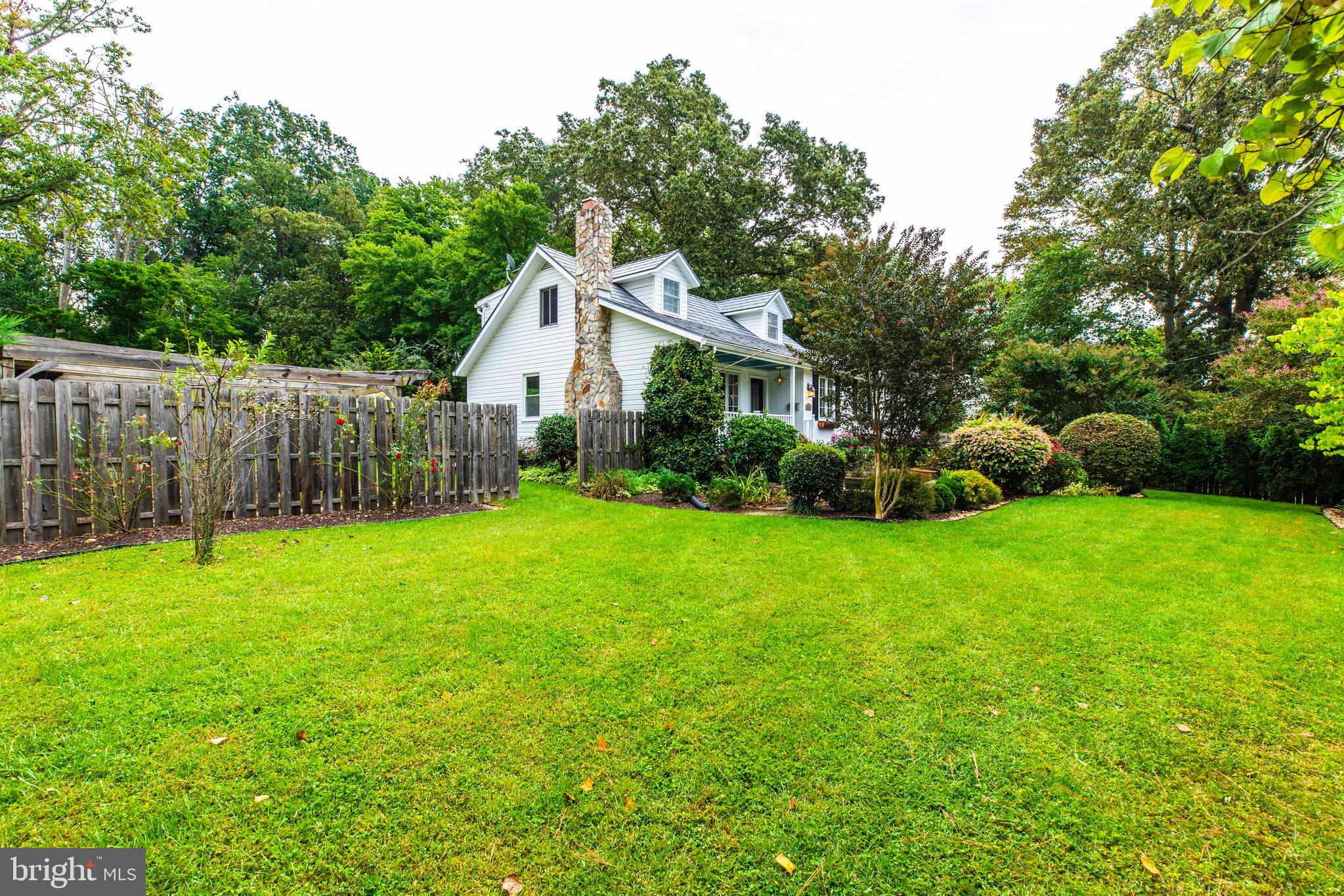 HICKORY HALL ESTATES - Residential Lease