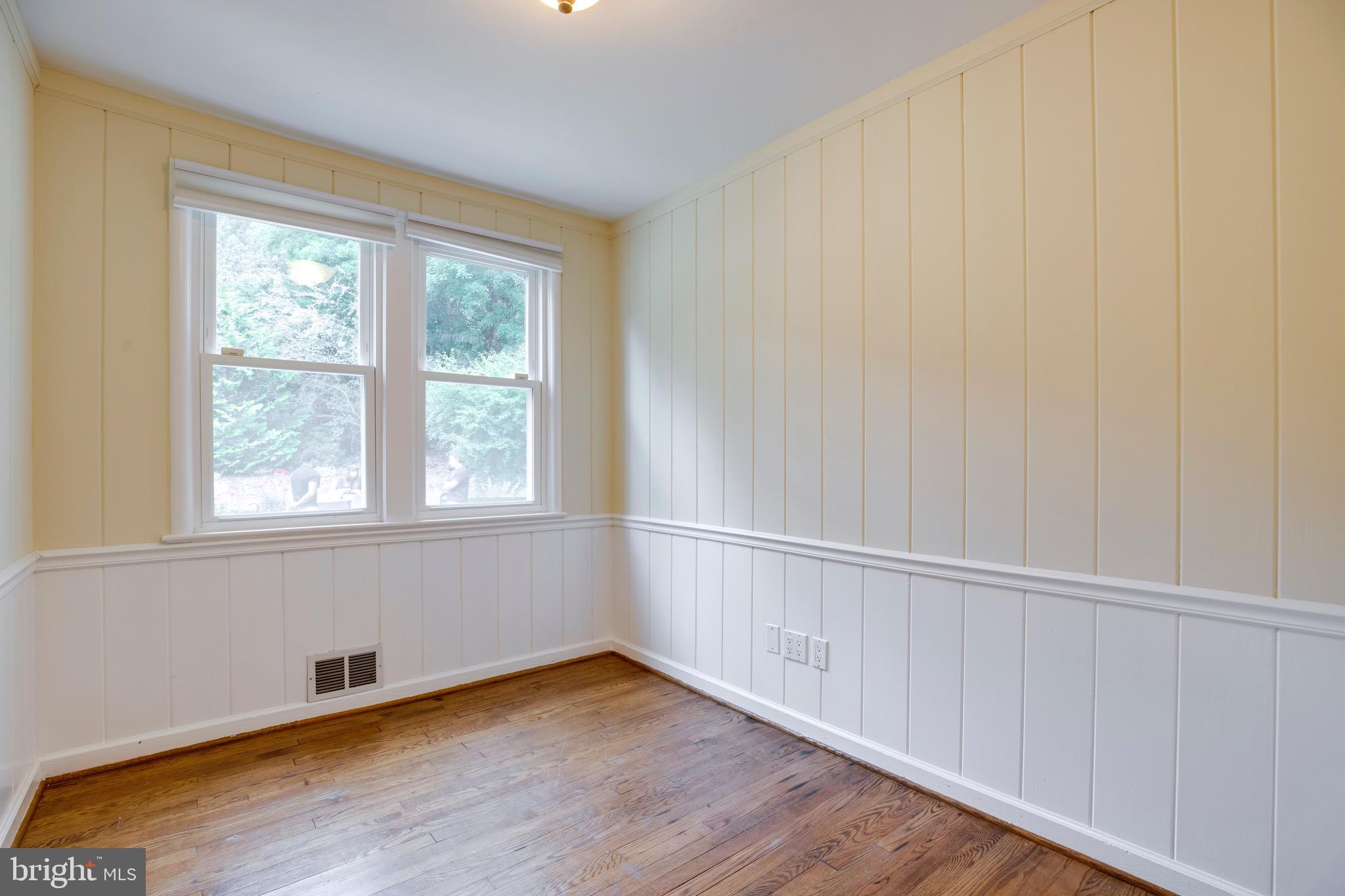 HICKORY HALL ESTATES - Residential Lease