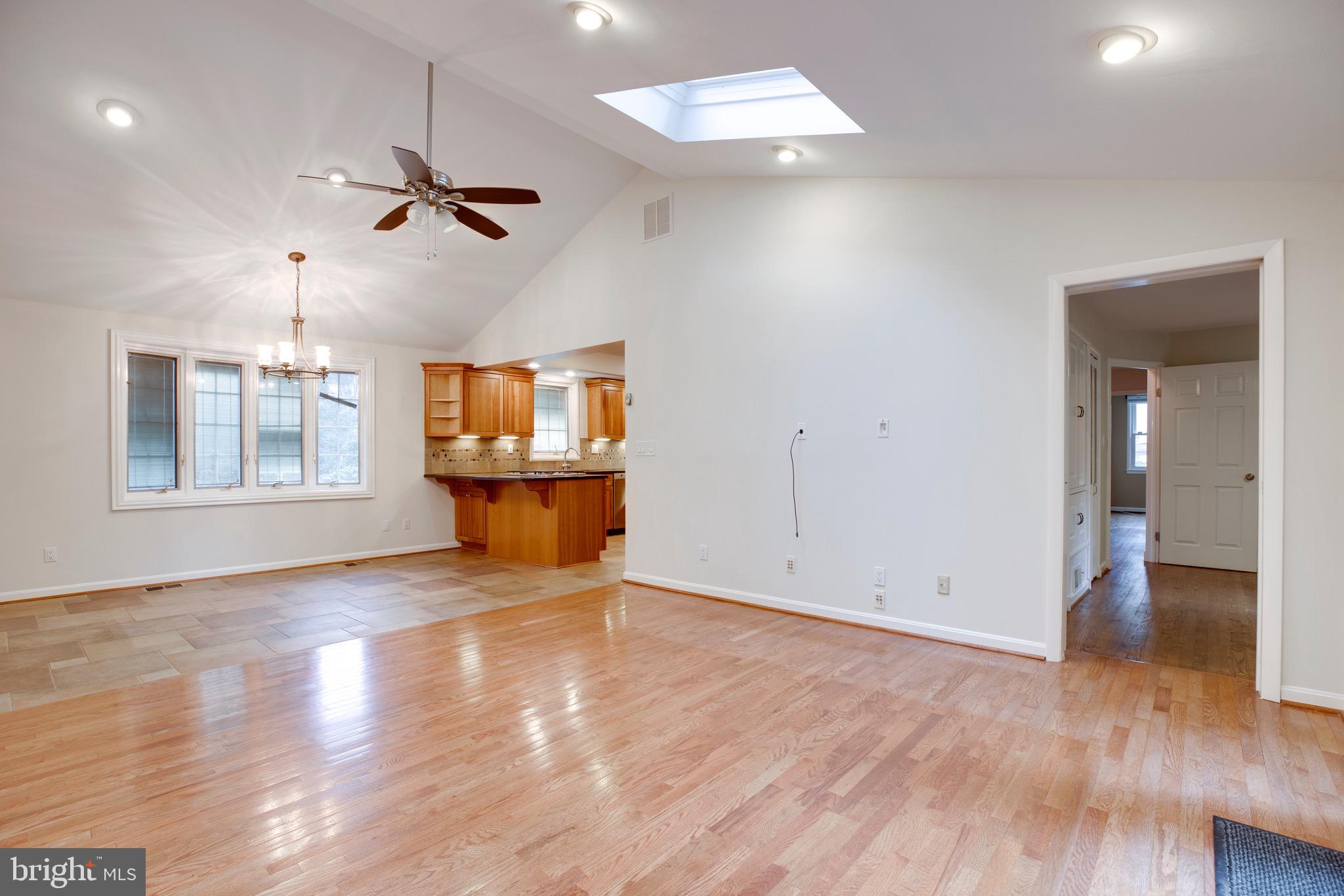 HICKORY HALL ESTATES - Residential Lease