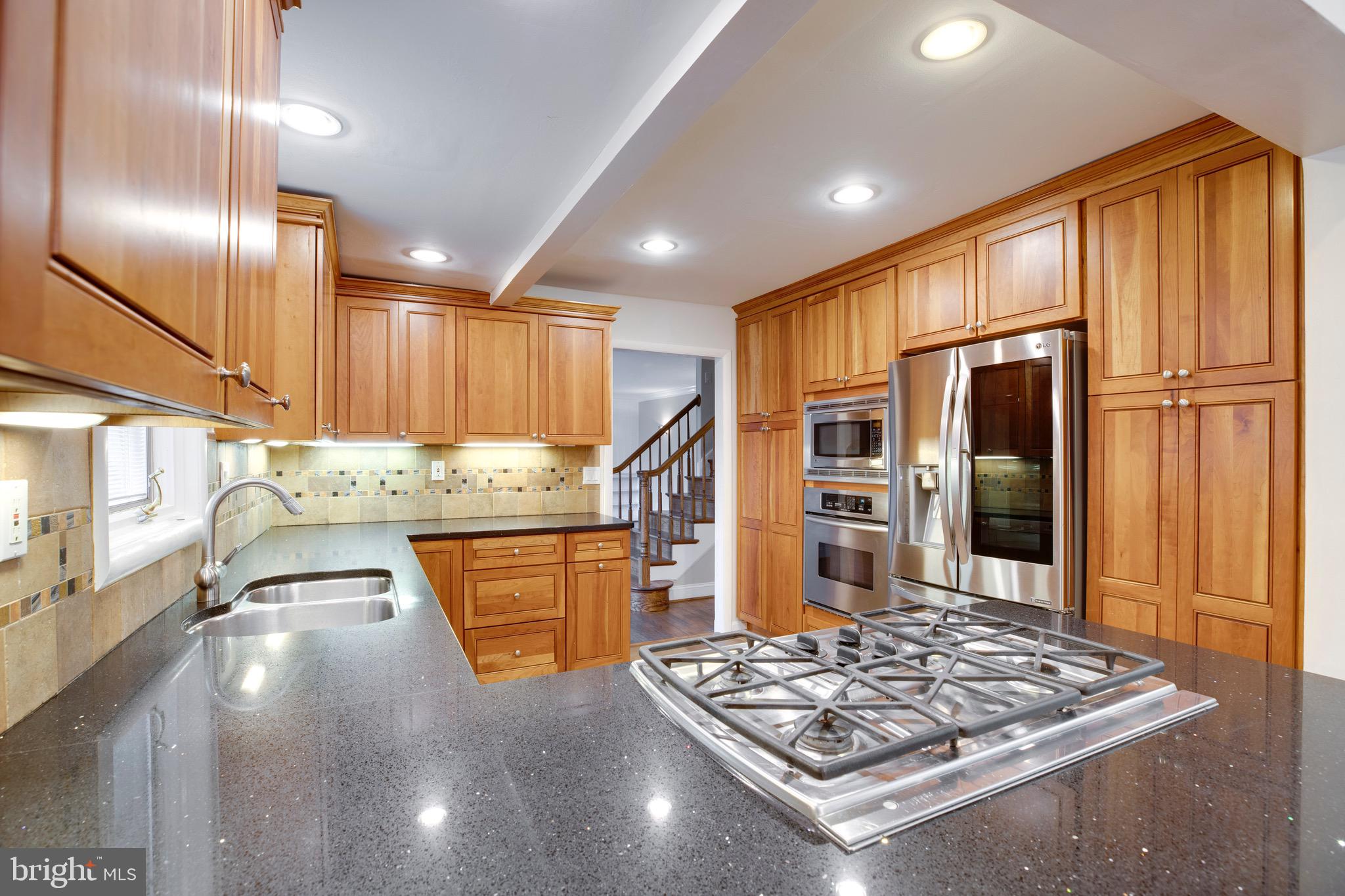 HICKORY HALL ESTATES - Residential Lease