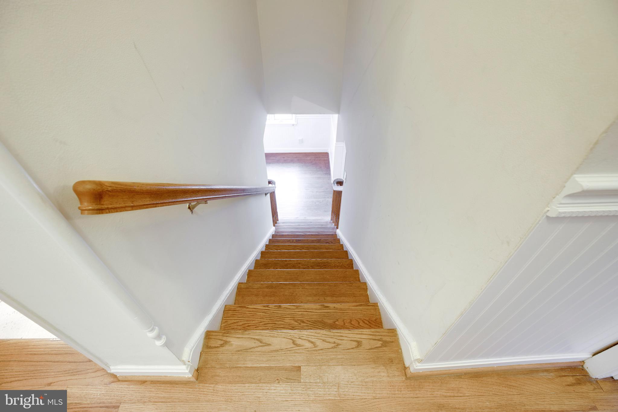 HICKORY HALL ESTATES - Residential Lease