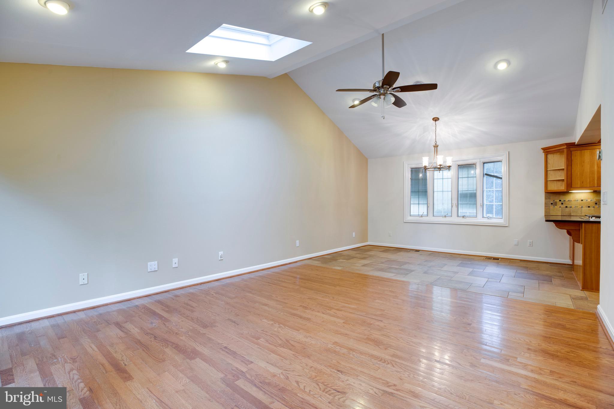 HICKORY HALL ESTATES - Residential Lease