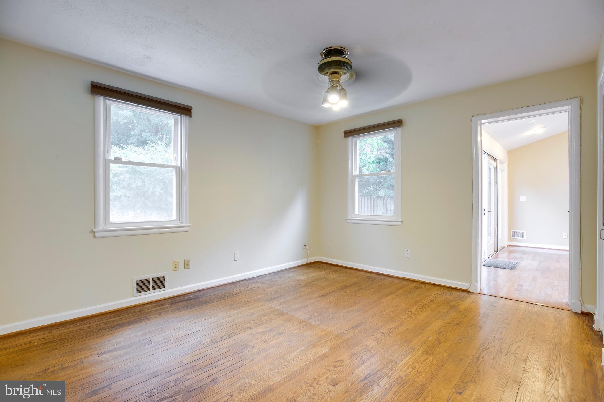 HICKORY HALL ESTATES - Residential Lease