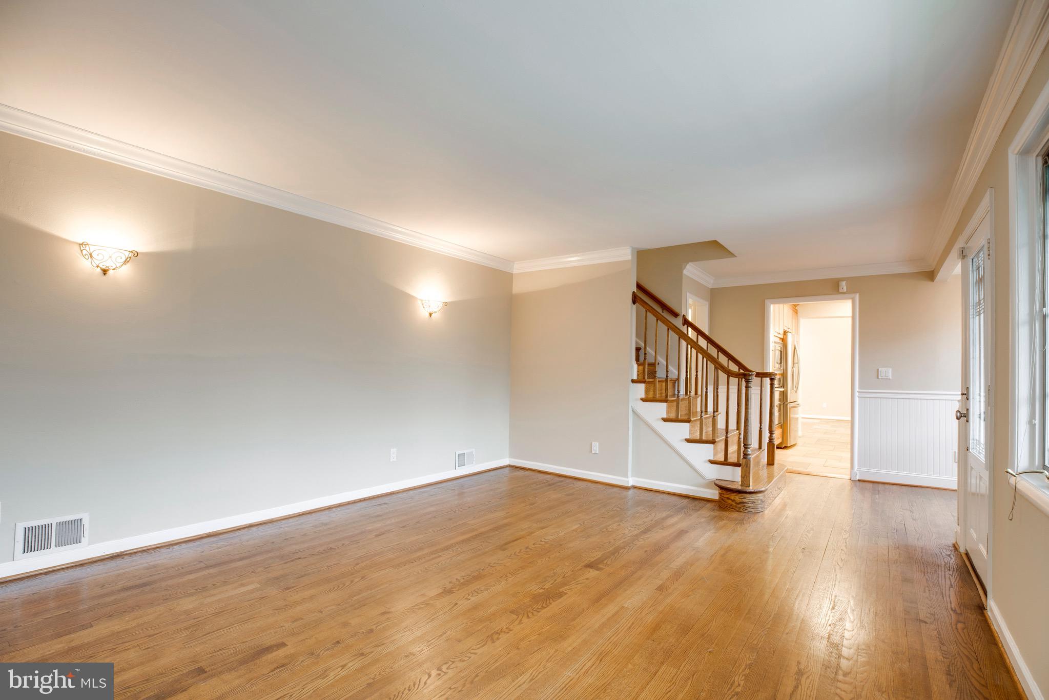 HICKORY HALL ESTATES - Residential Lease