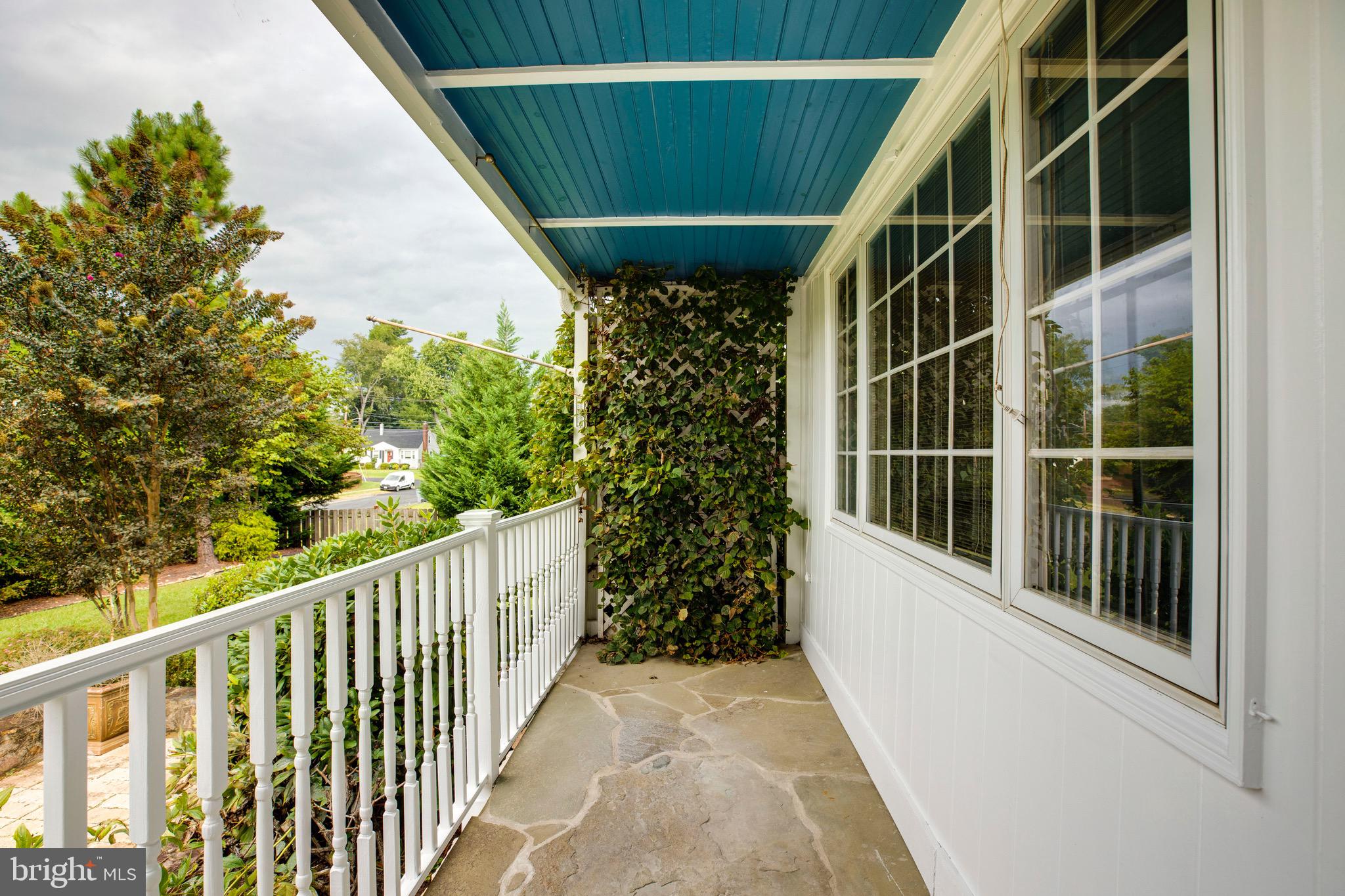 HICKORY HALL ESTATES - Residential Lease