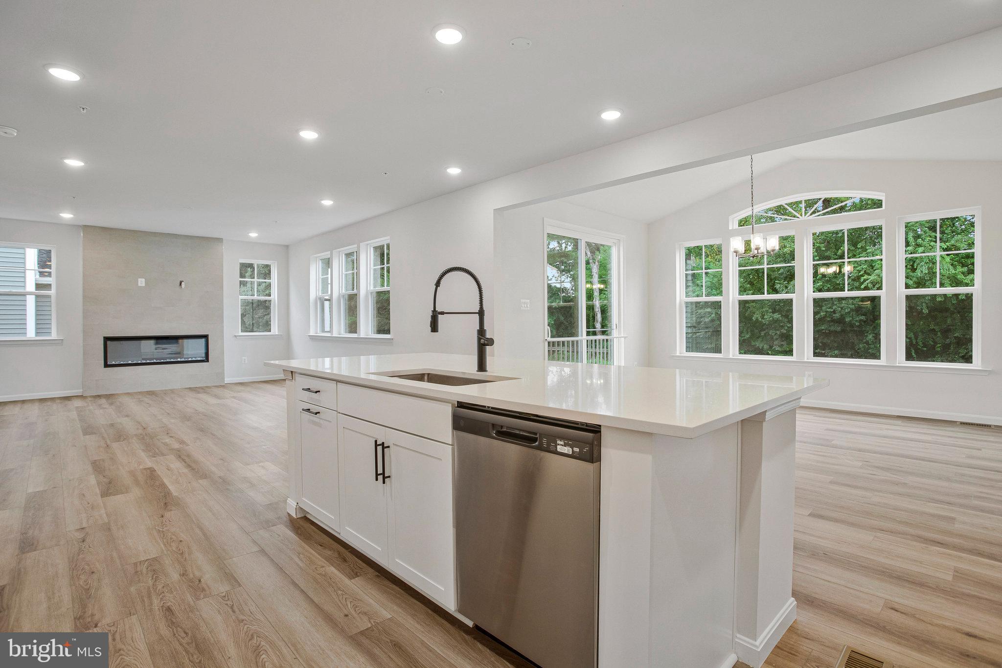 ROBERTS CROSSING - Residential