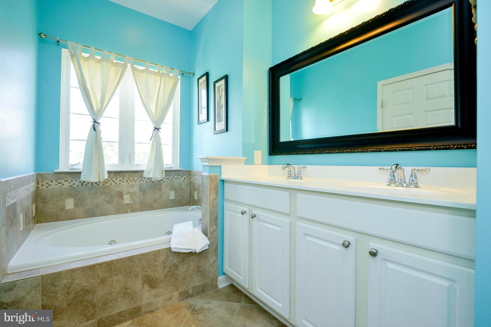 VILLAGES OF DORCHESTER - Residential