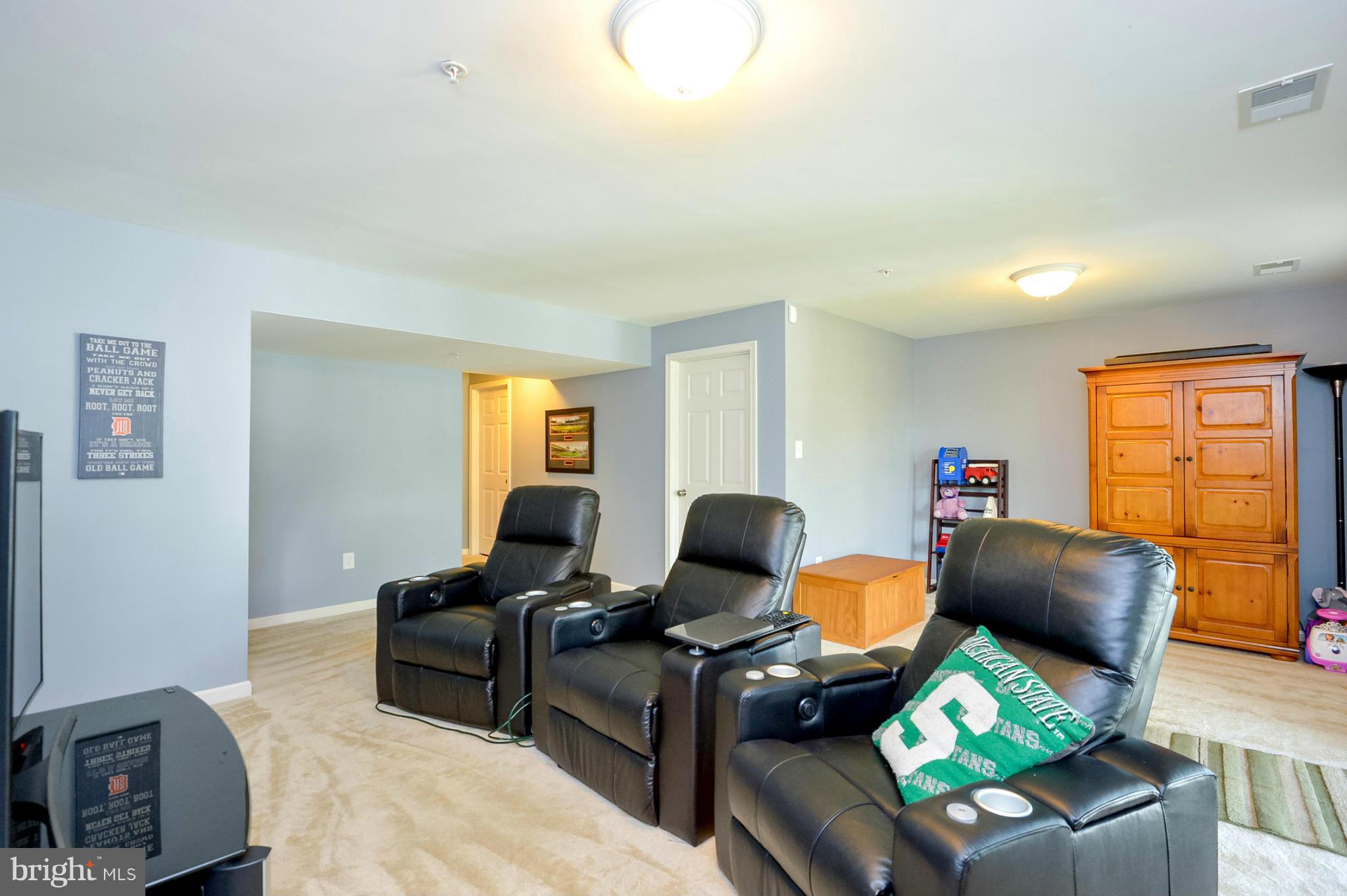 VILLAGES OF DORCHESTER - Residential