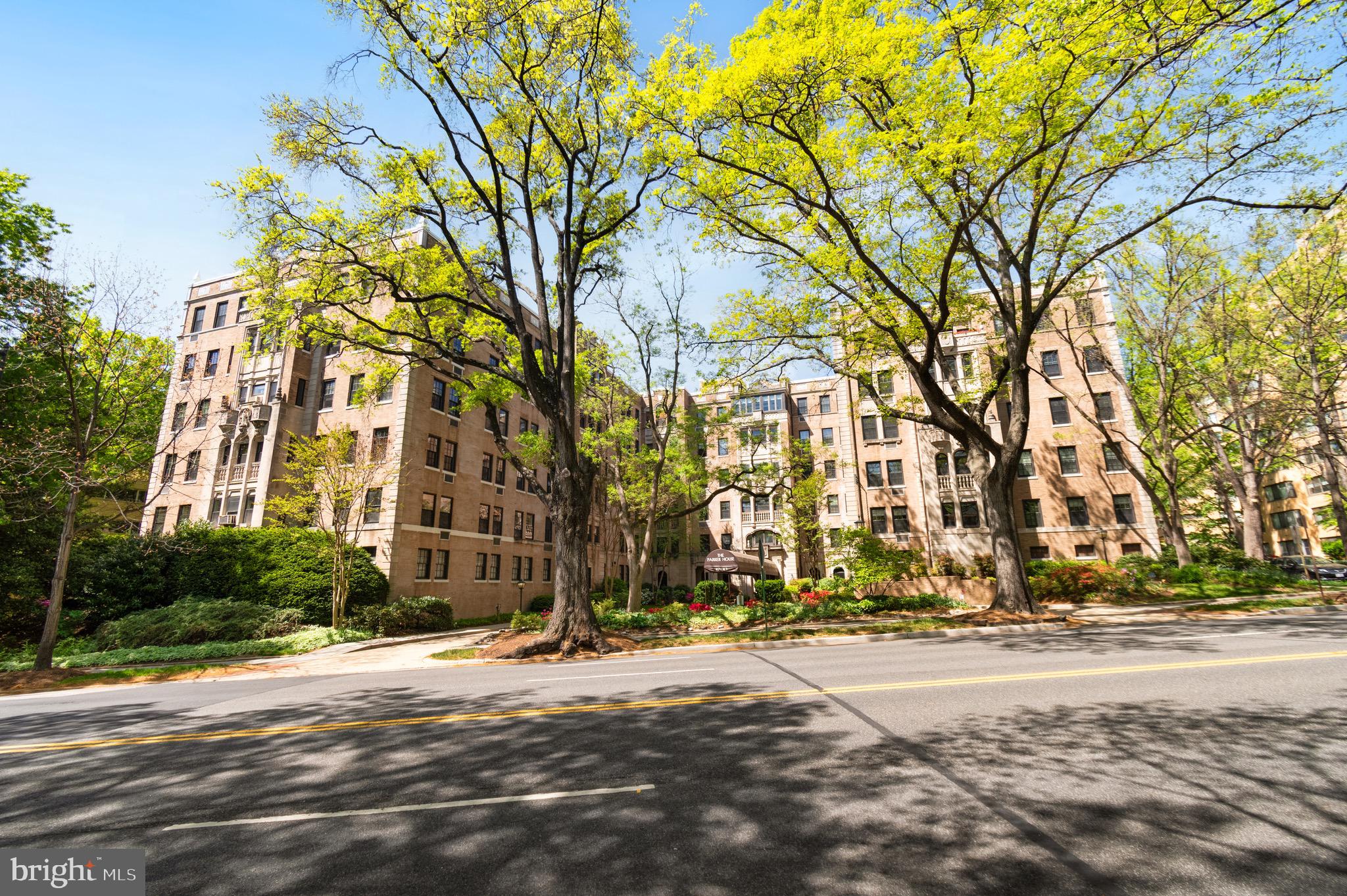 4700 CONNECTICUT AVENUE NW 208