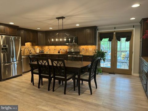 12609 ETRUSCAN DRIVE HERNDON VA 20171