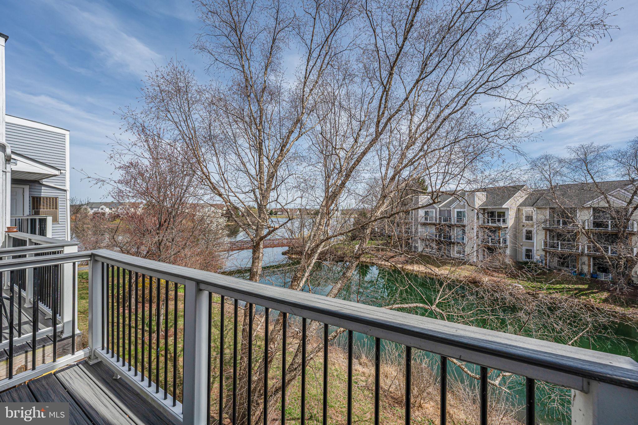 ASHBURN VILLAGE - Residential Lease