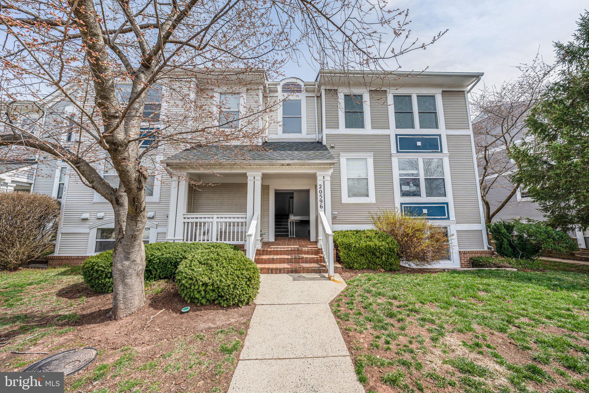 ASHBURN VILLAGE - Residential Lease