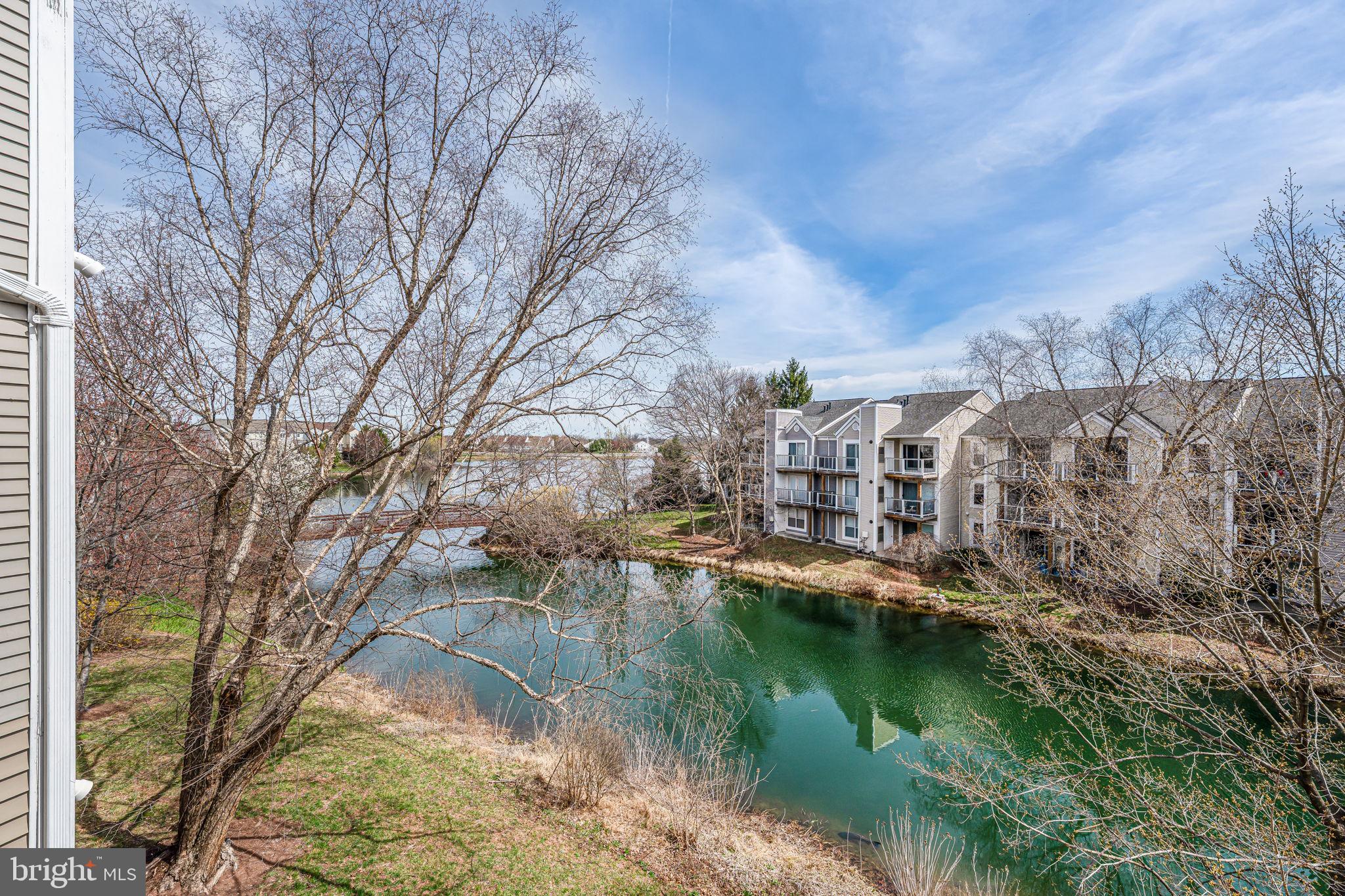 ASHBURN VILLAGE - Residential Lease