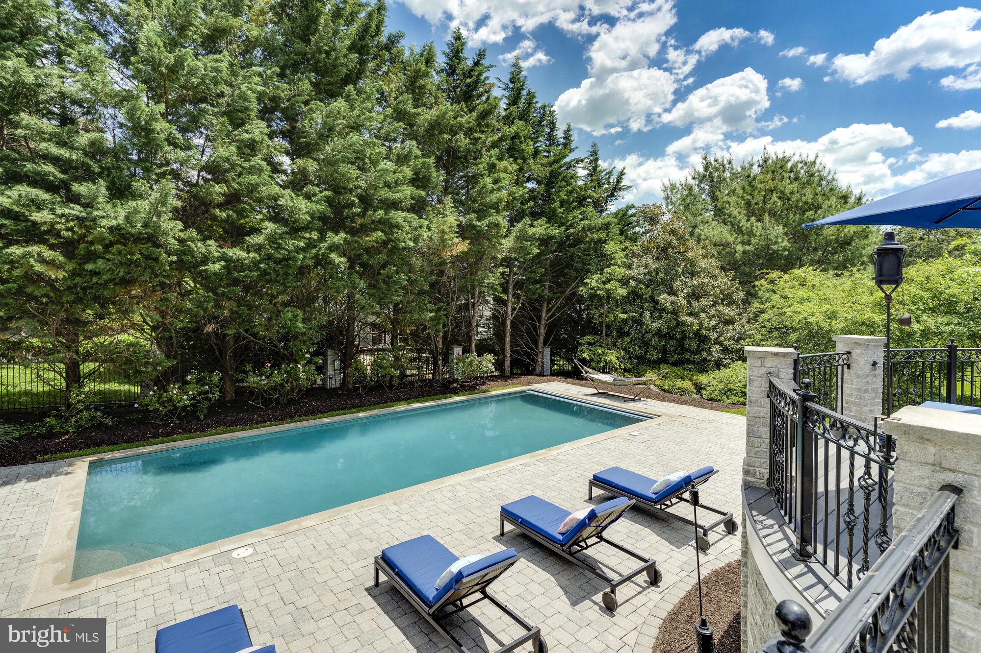 TYSONS ESTATES - Residential