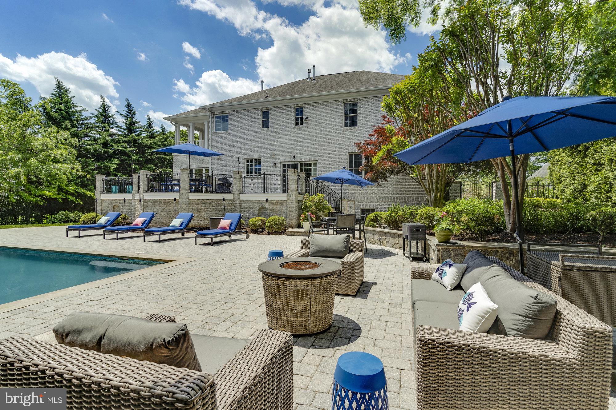 TYSONS ESTATES - Residential