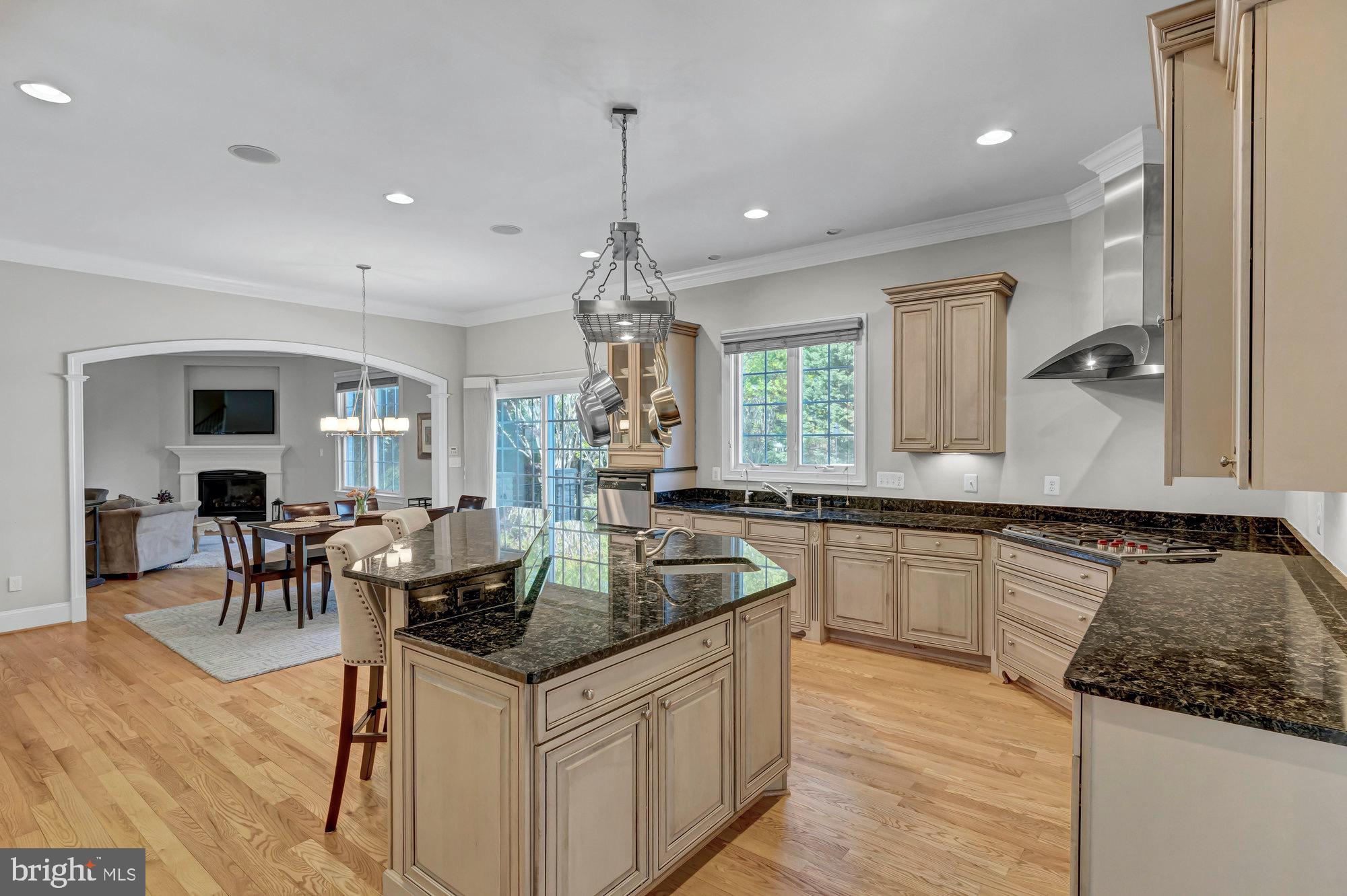 TYSONS ESTATES - Residential