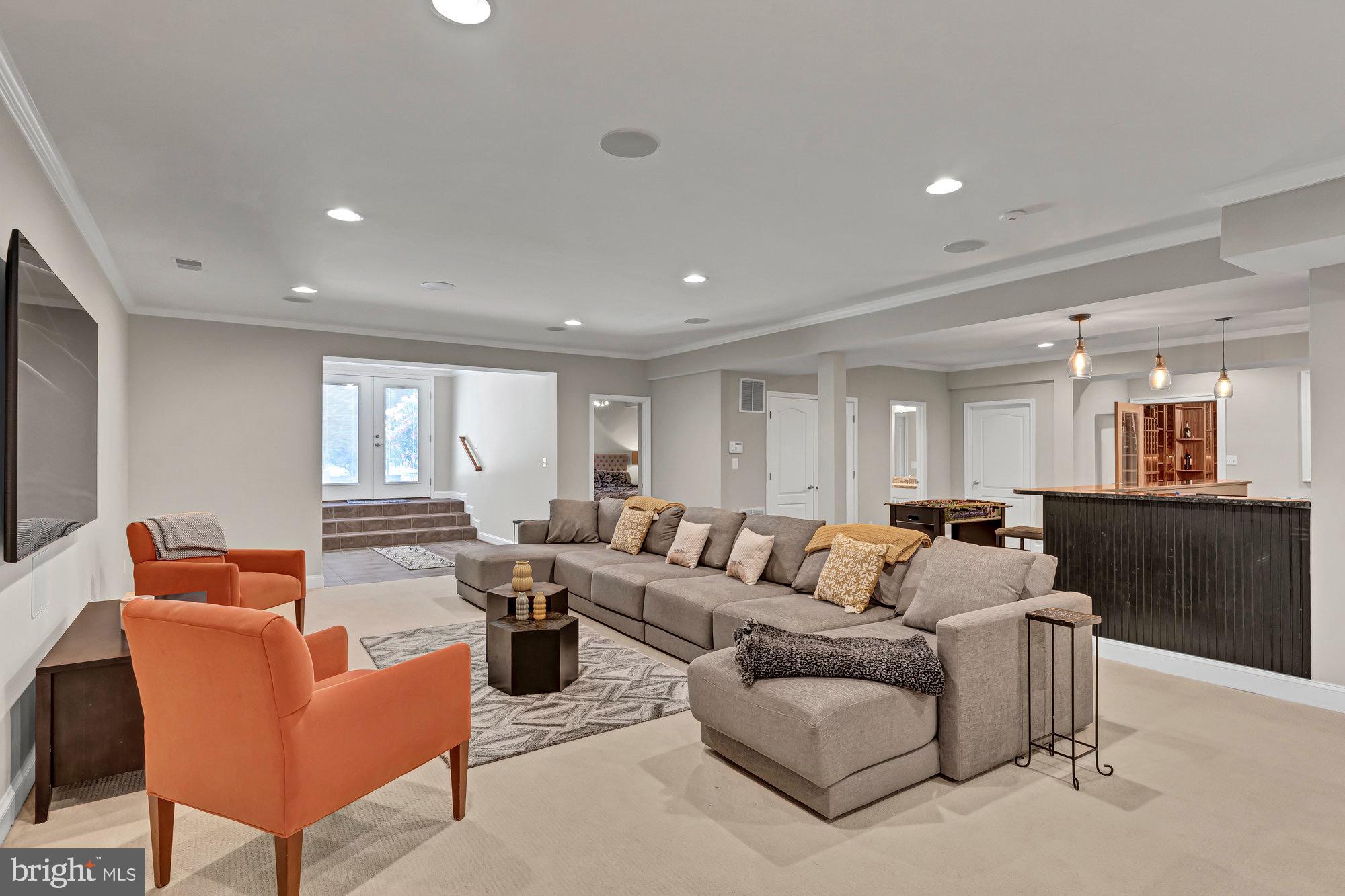 TYSONS ESTATES - Residential