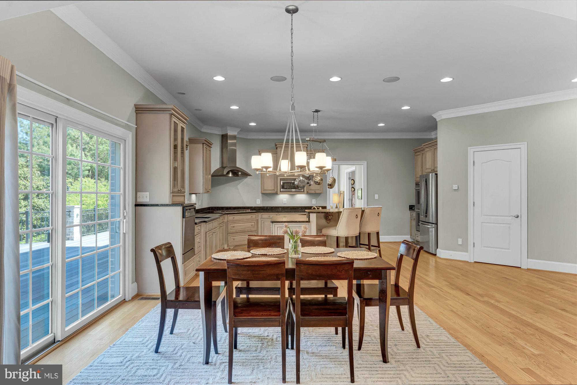 TYSONS ESTATES - Residential