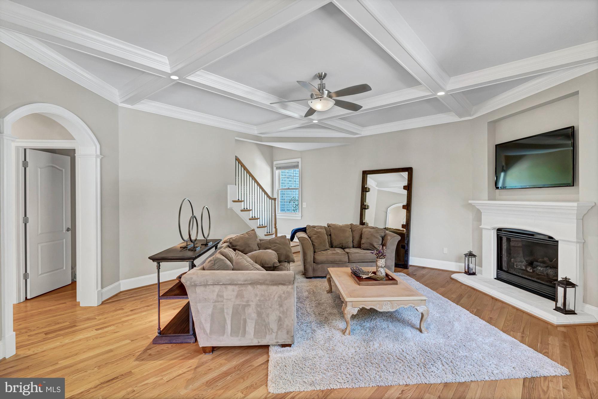 TYSONS ESTATES - Residential