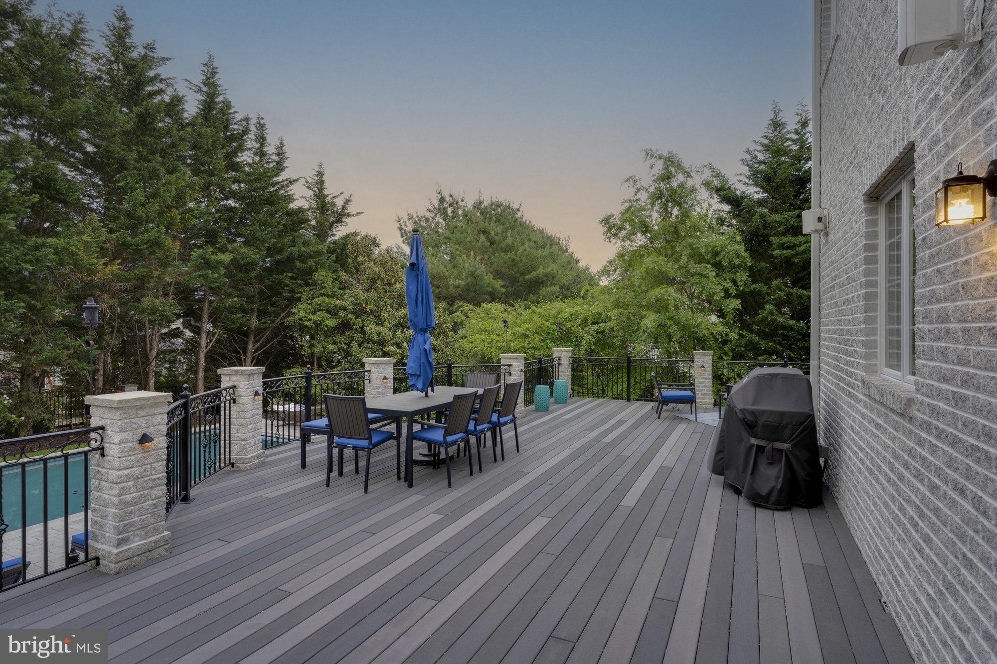 TYSONS ESTATES - Residential